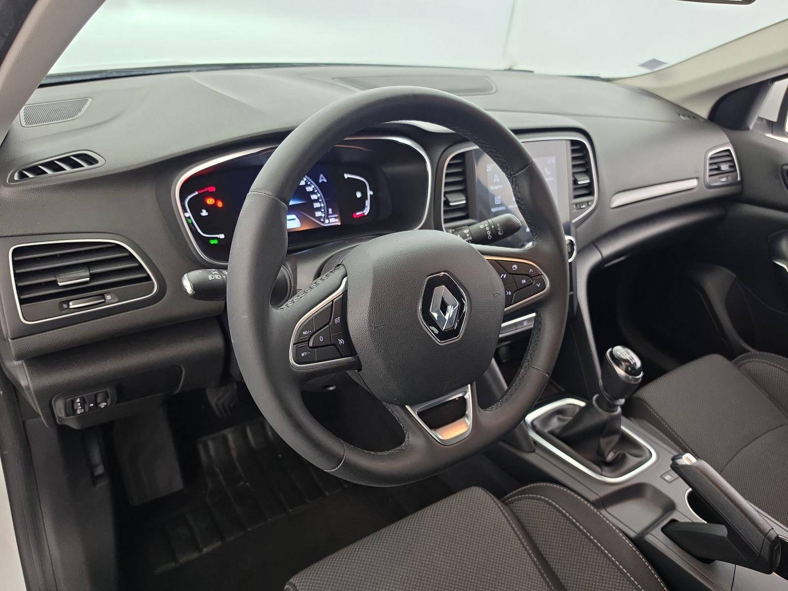 Vente en ligne Renault Megane 4  Blue dCi 115 au prix de 13 490 €