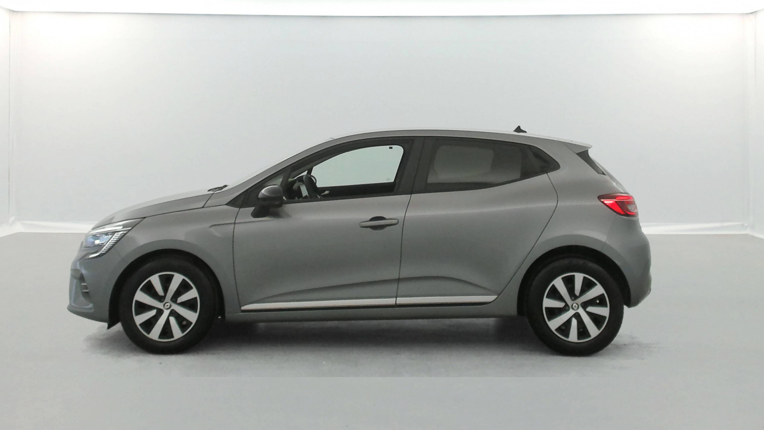 Vente en ligne Renault Clio 5 Clio TCe 90 au prix de 14 790 €