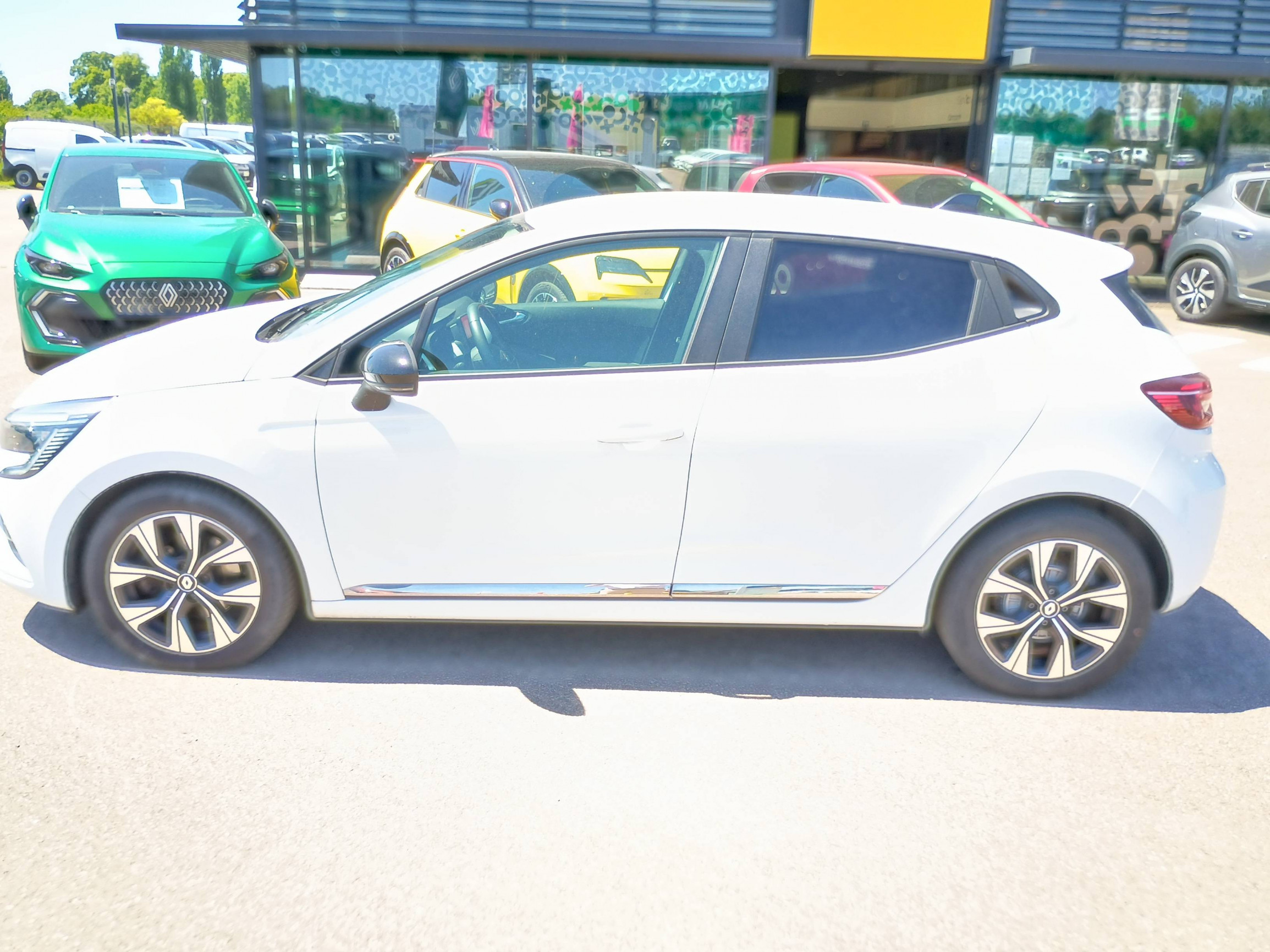 Vente en ligne Renault Clio 5 Clio Blue dCi 100 au prix de 14 991 €
