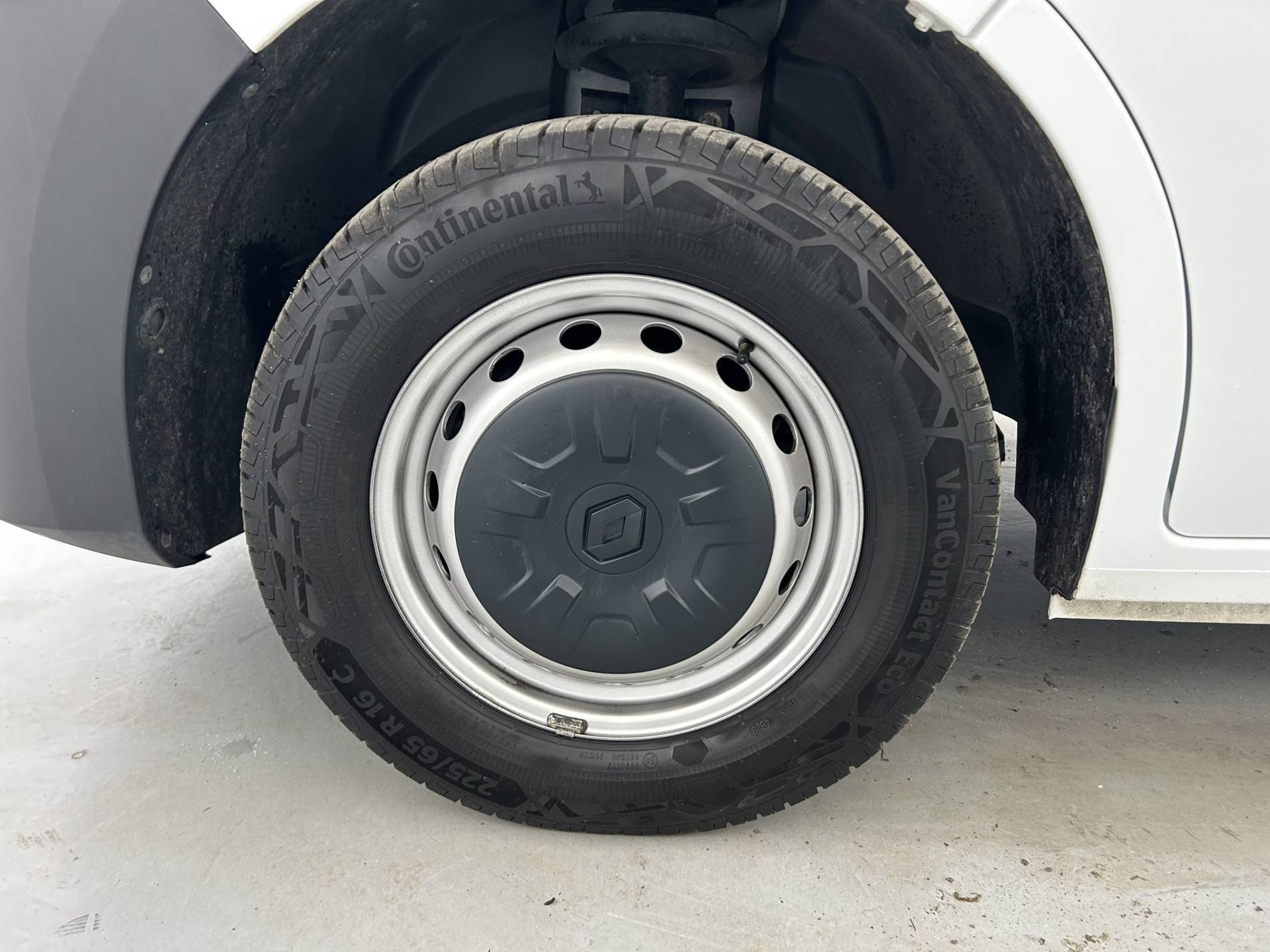 Vente en ligne Renault Master Fourgon MASTER FGN TRAC F3500 L2H2 BLUE DCI 135 au prix de 27 990 €