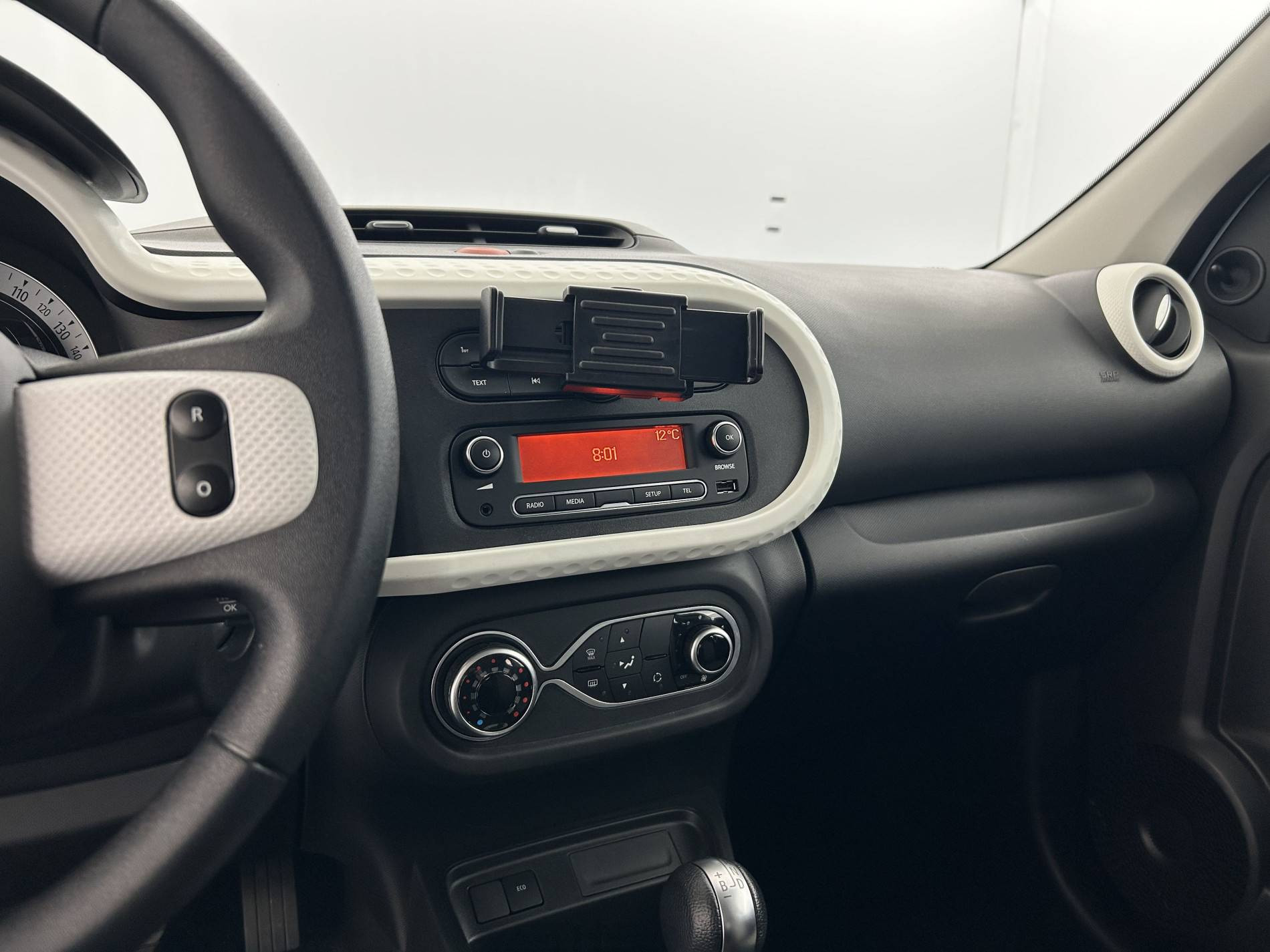 Vente en ligne Renault Twingo Electrique Twingo III E-Tech au prix de 12 790 €