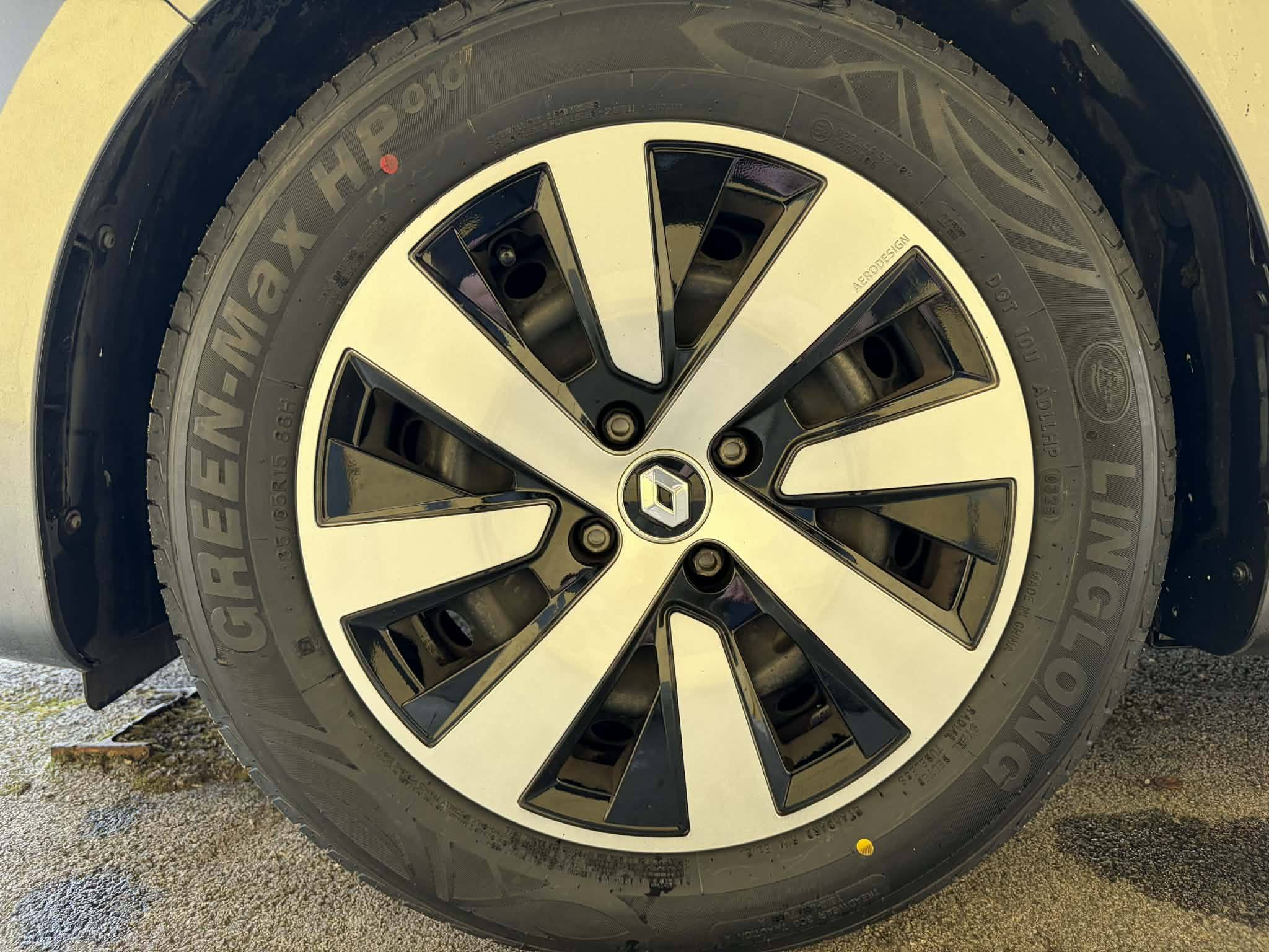 Vente en ligne Renault Clio 5 Clio TCe 90 au prix de 15 790 €