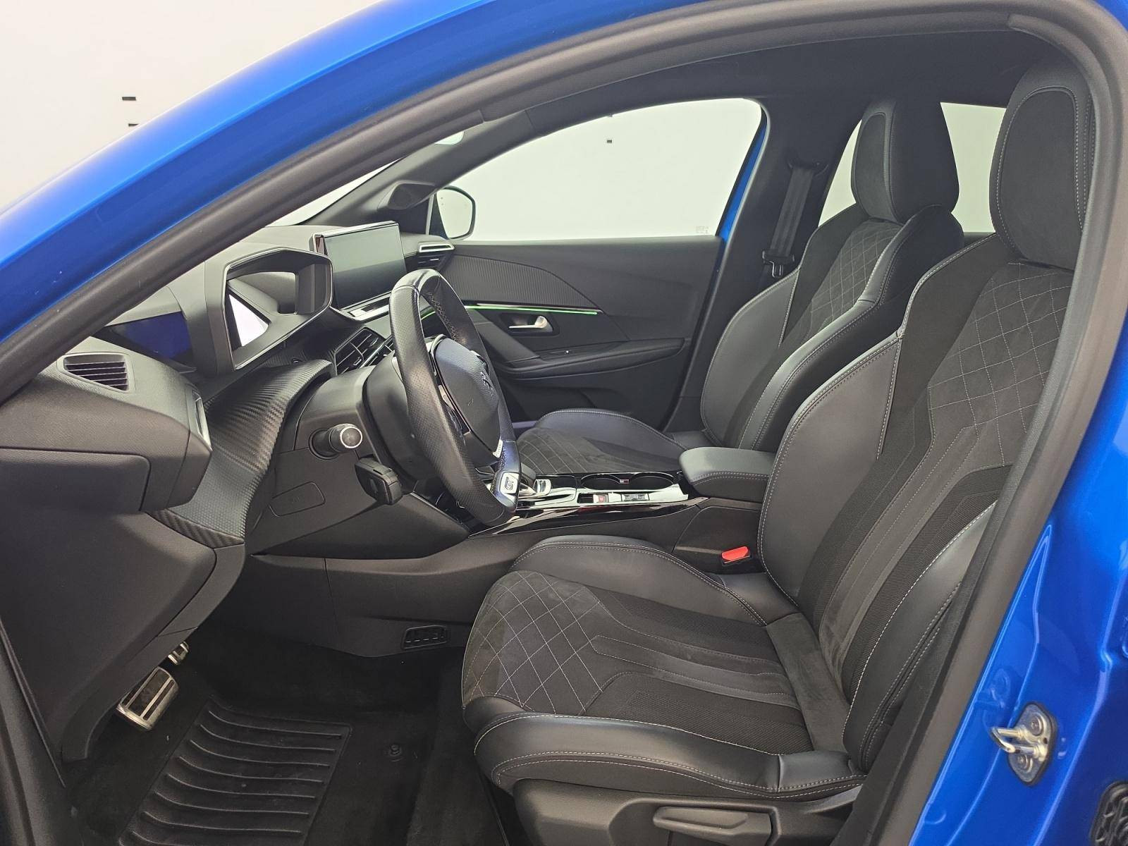 Vente en ligne Peugeot E-208  50 kWh 136ch au prix de 16 490 €