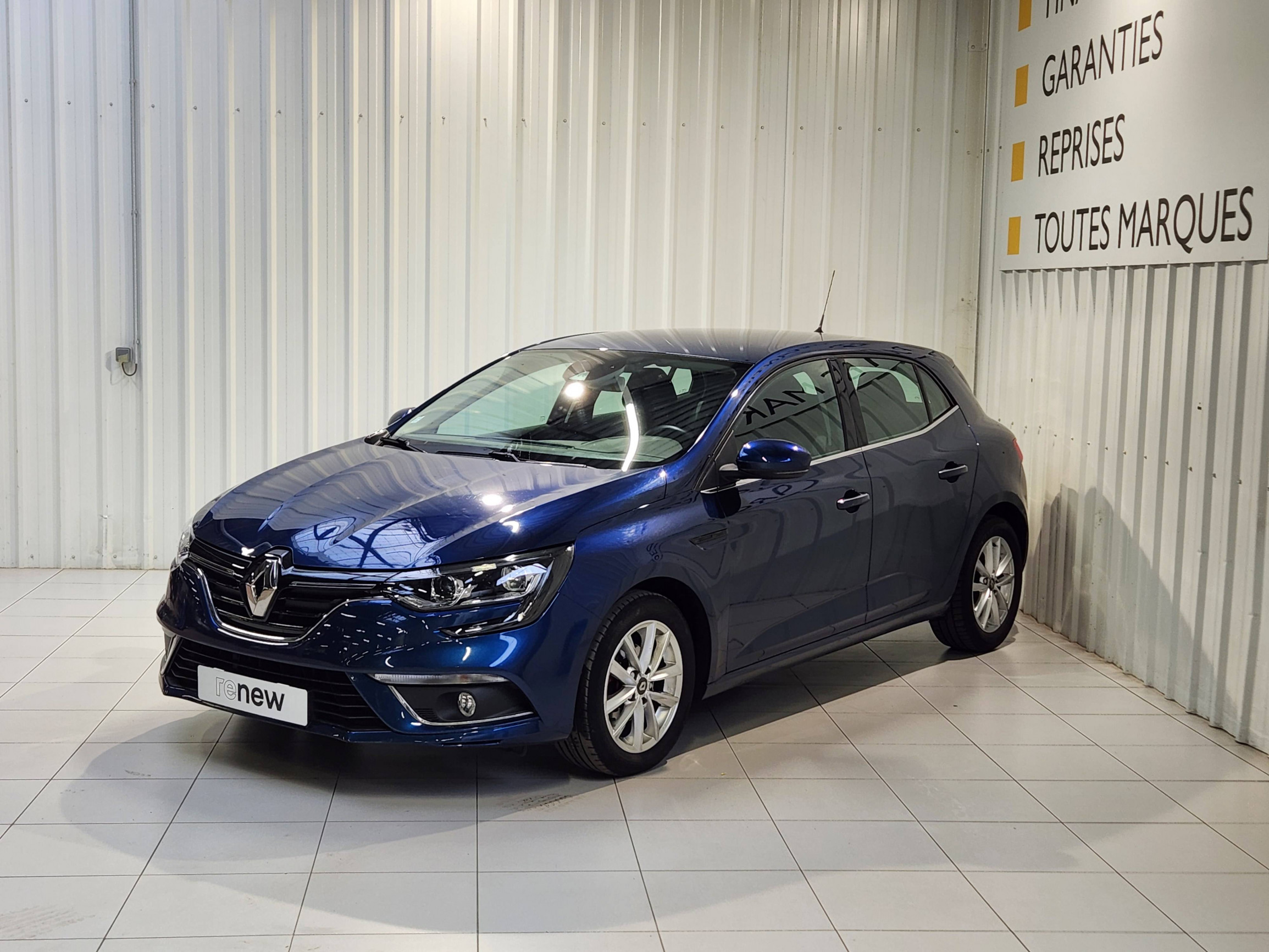 Renault Megane 4 Mégane IV Berline dCi 90 Energy occasion de 2016 en vente à Morlaix
