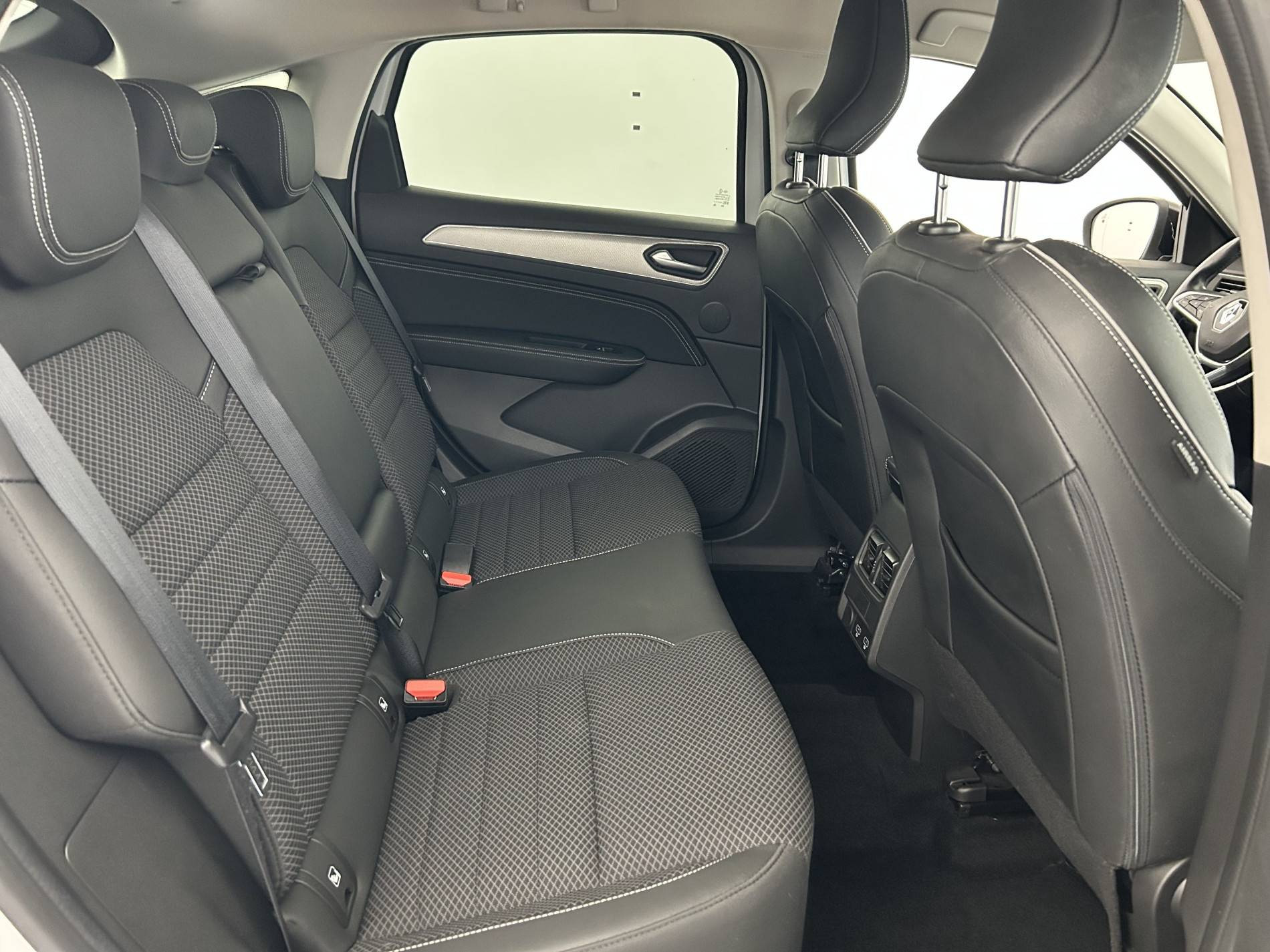 Vente en ligne Renault Arkana  E-Tech 145 - 21B au prix de 18 650 €