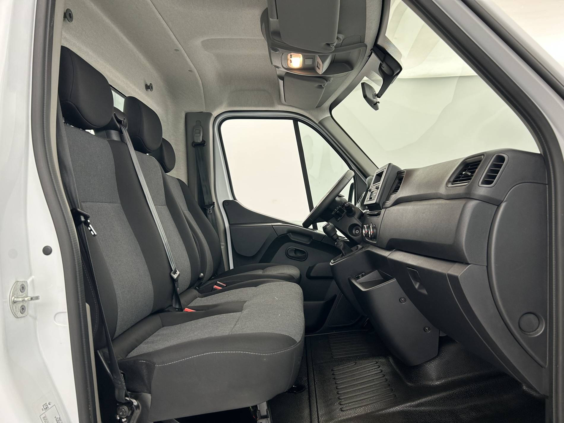 Vente en ligne Renault Master 3 Châssis Cabine MASTER CC PROP RJ3500 L2 PAFC BLUE DCI 130 EURO VI au prix de 33 990 €