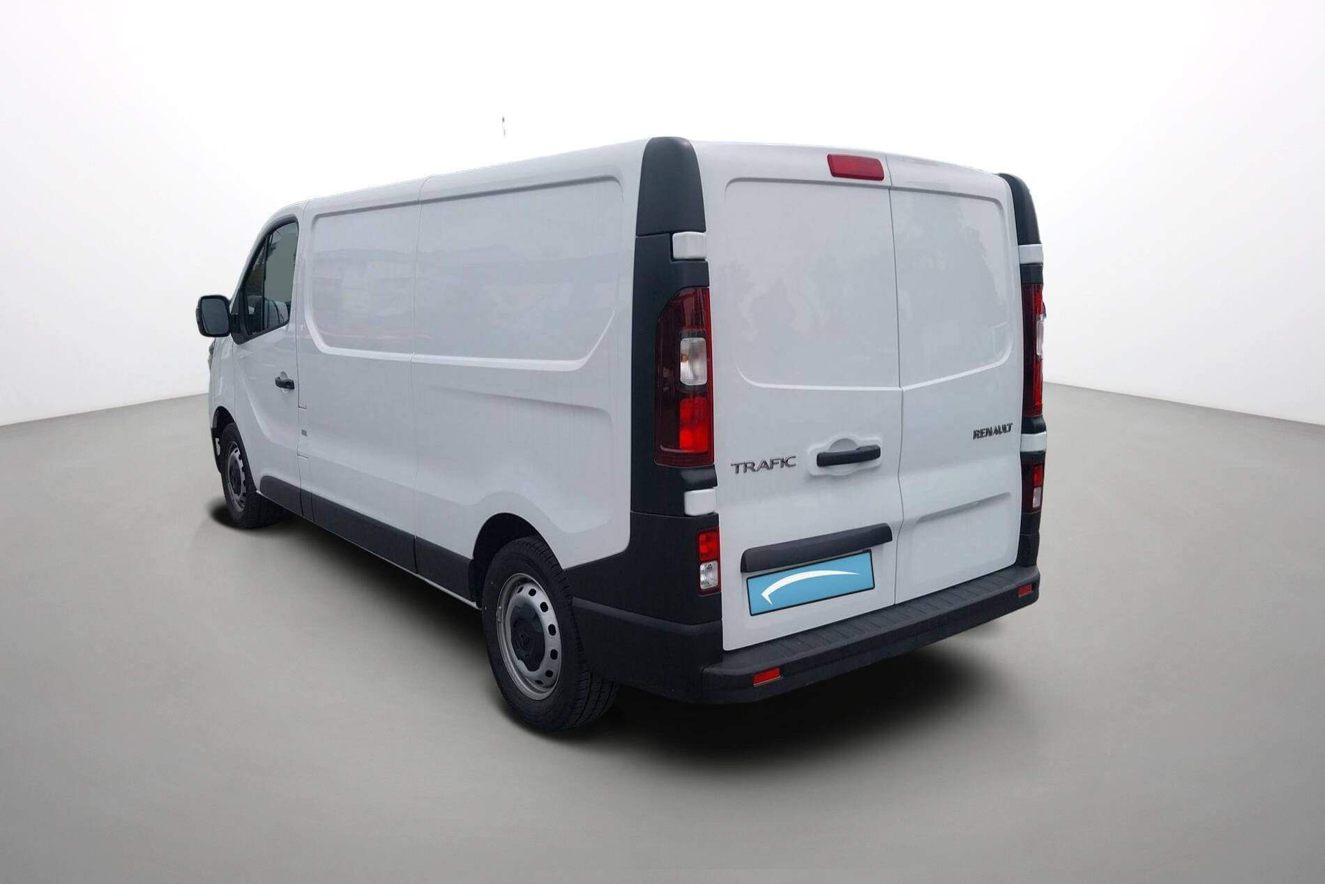 Vente en ligne Renault Trafic 3 Fourgon TRAFIC FGN L2H1 3000 KG BLUE DCI 130 au prix de 23 490 €