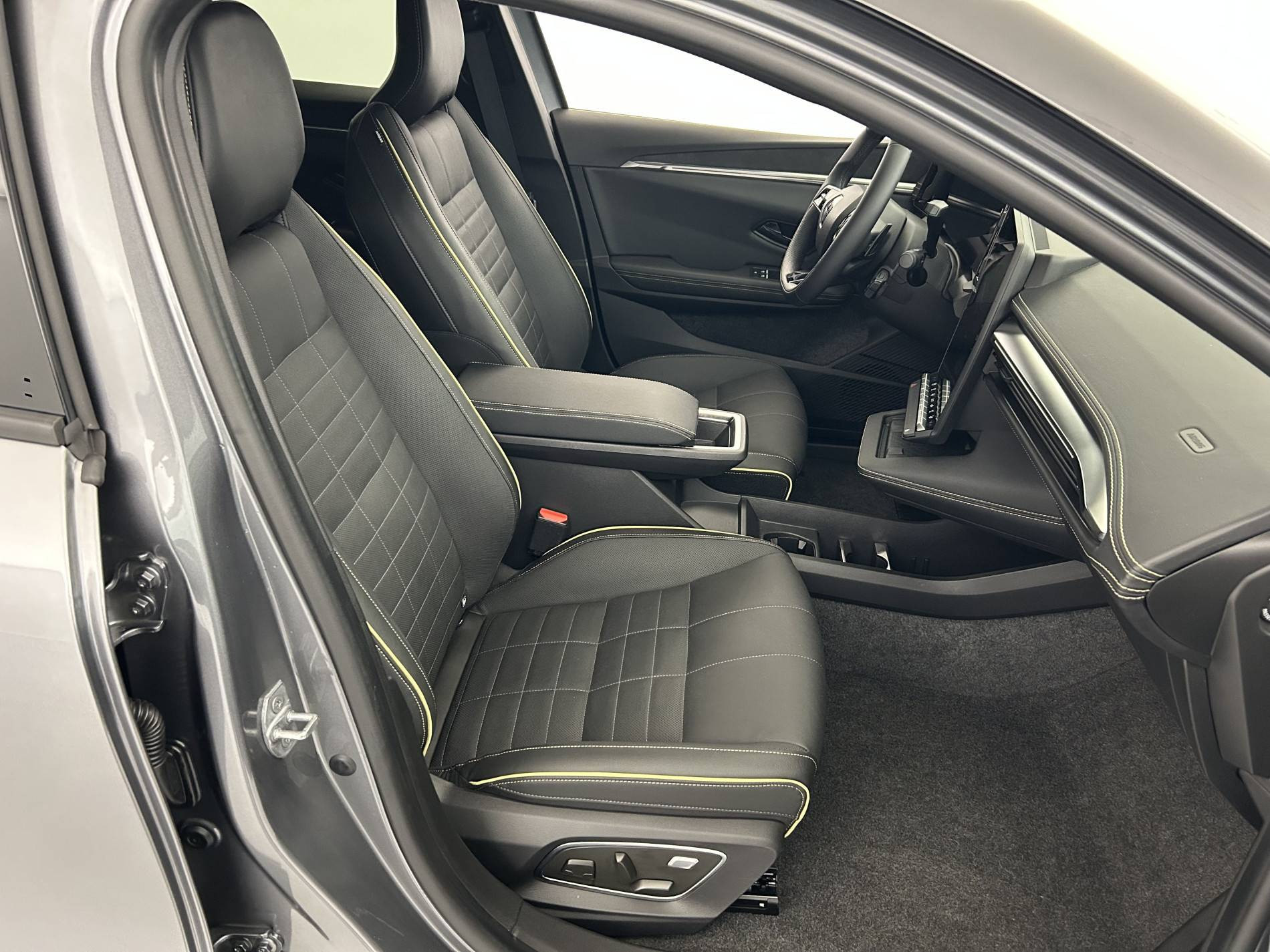 Vente en ligne Renault Megane E-Tech  220 ch autonomie confort GSR2 au prix de 33 990 €