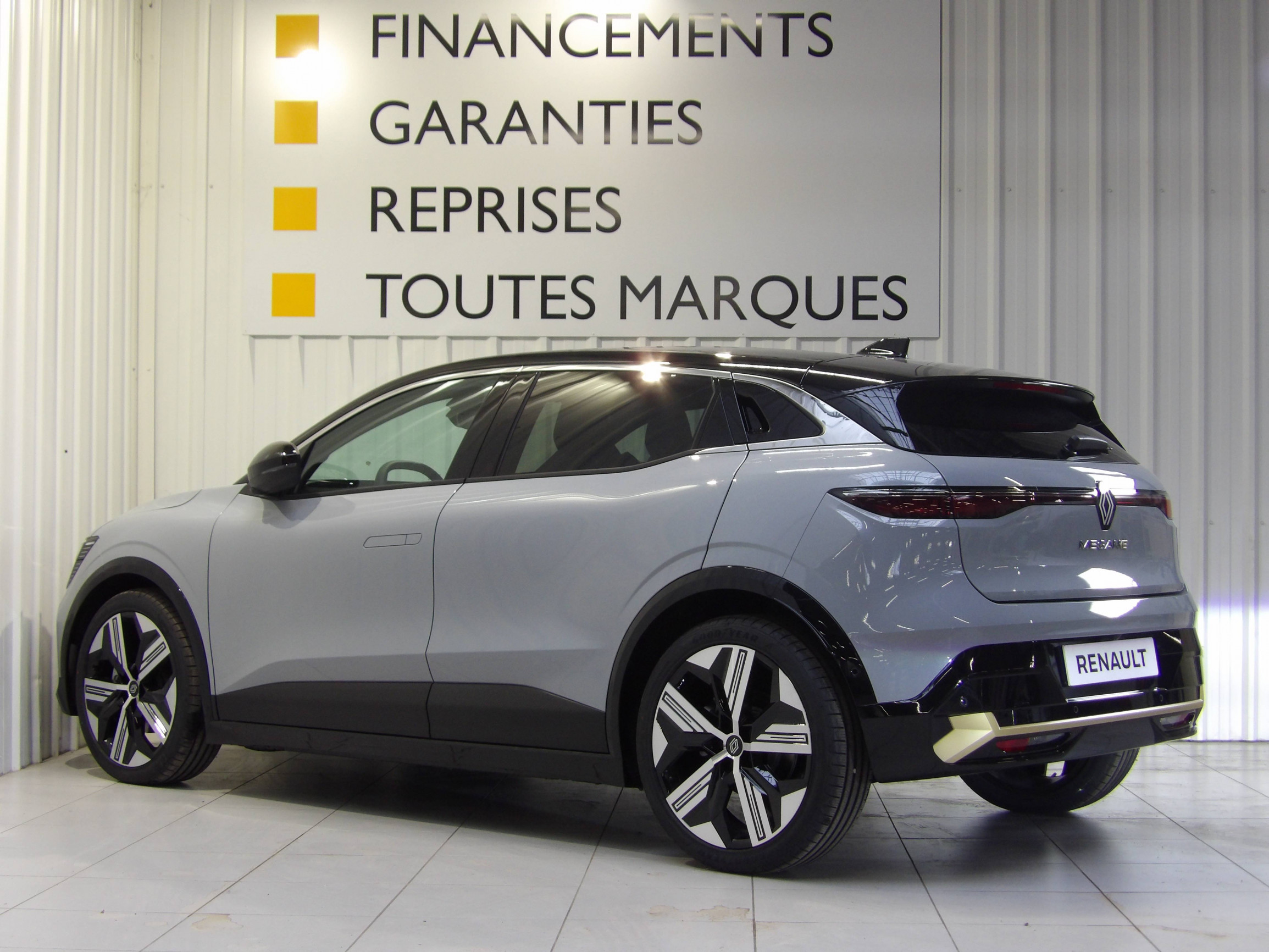 Vente en ligne Renault Megane E-Tech  EV60 220 ch super charge au prix de 25 499 €