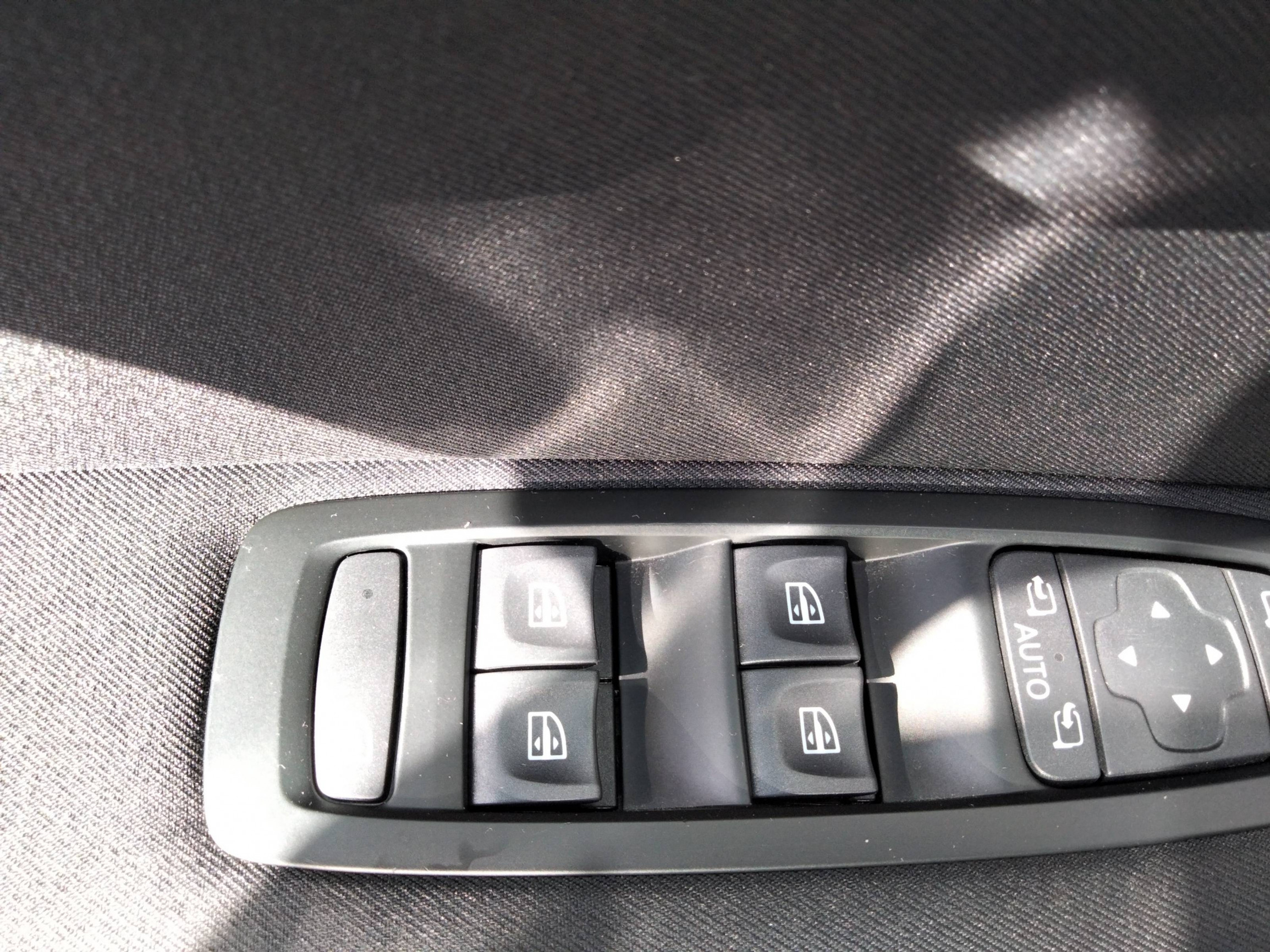 Vente en ligne Renault Megane 4  Blue dCi 115 EDC au prix de 14 590 €