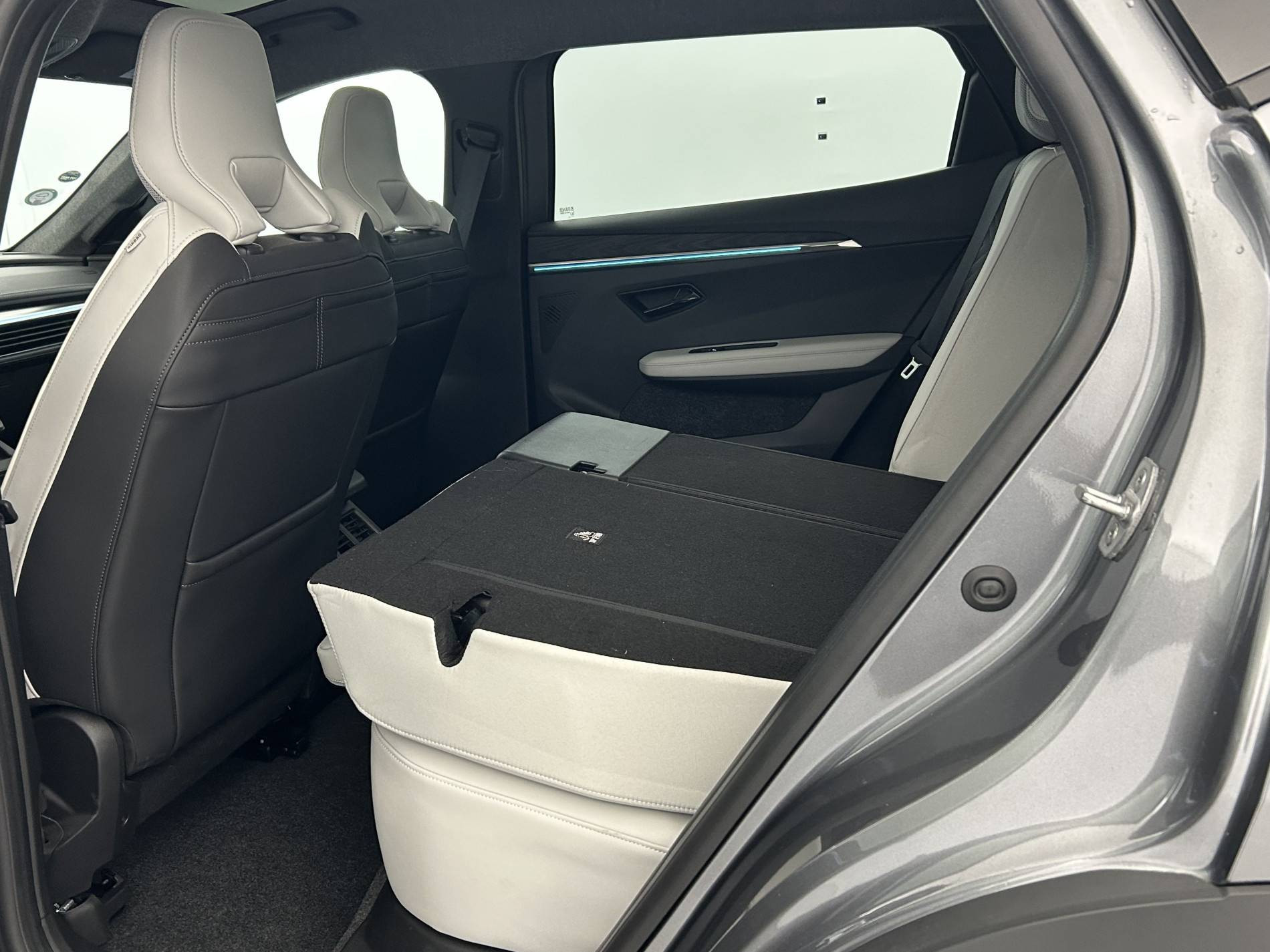 Vente en ligne Renault Scenic E-Tech Scenic E-Tech électrique 220 ch grande autonomie au prix de 40 990 €