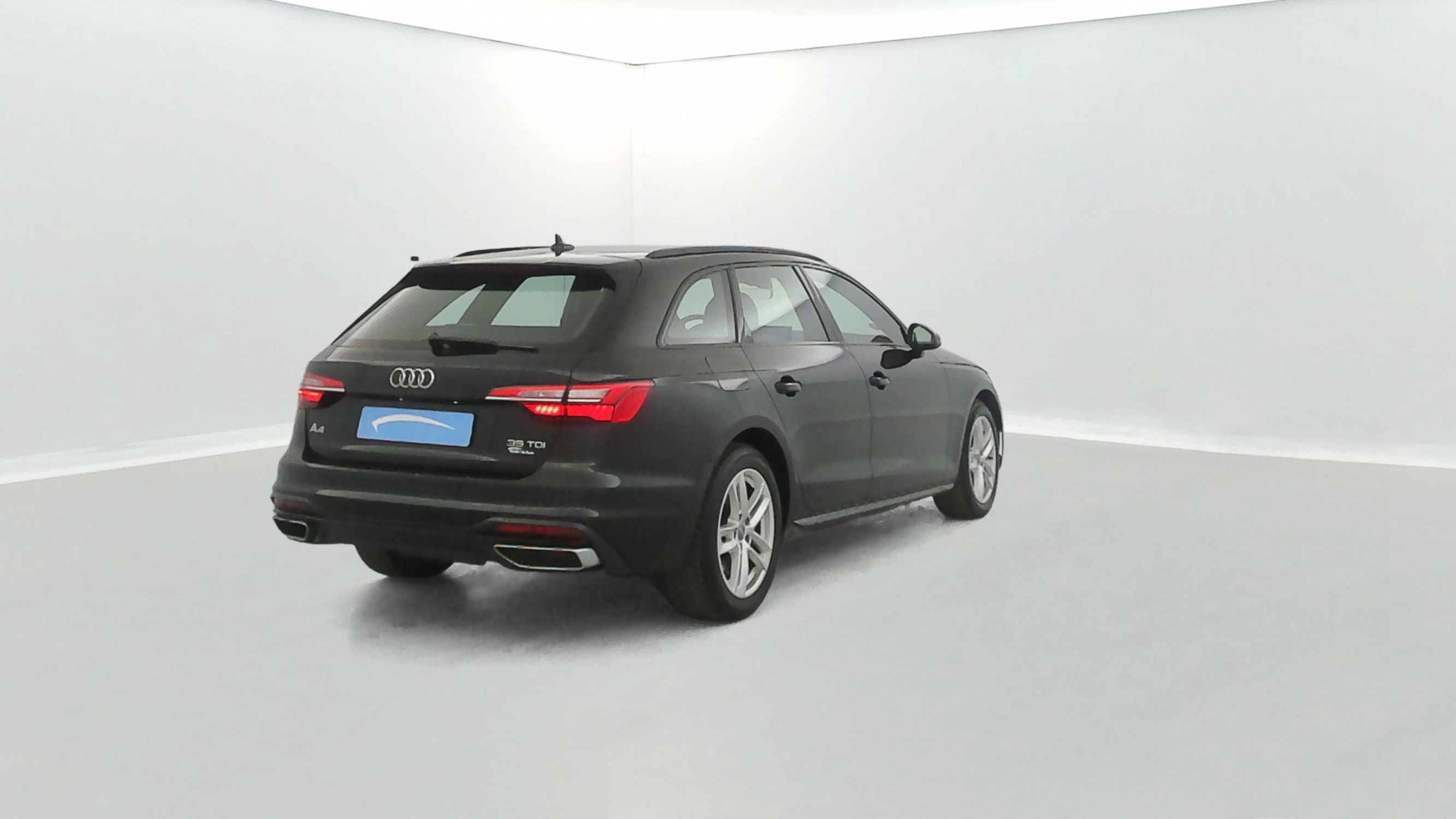 Vente en ligne Audi A4 Avant  35 TDI 163 S tronic 7 au prix de 28 790 €