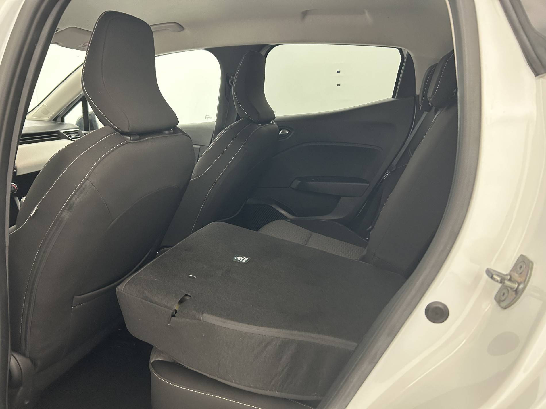 Vente en ligne Renault Clio 5 Clio TCe 100 GPL au prix de 13 990 €