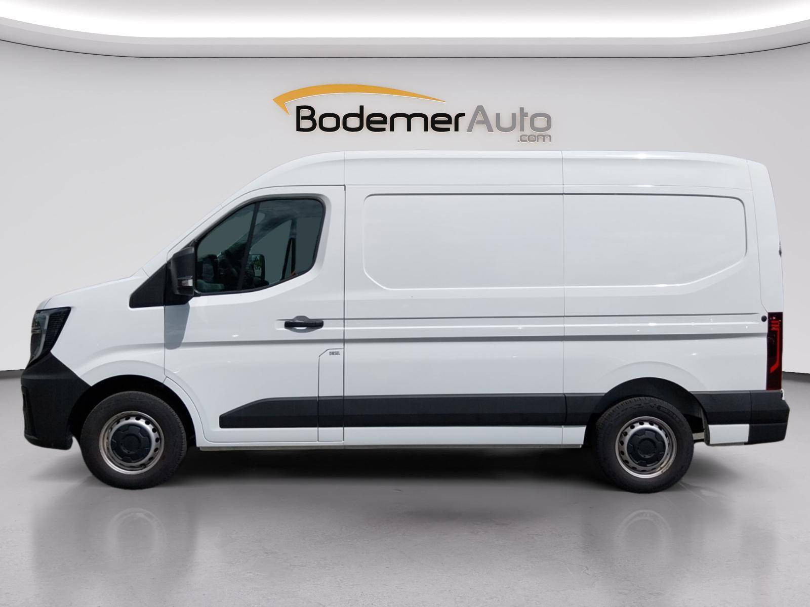 Vente en ligne Renault Master Fourgon MASTER FG BLUE DCI 130 L2H2 3T5 TR au prix de 28 490 €