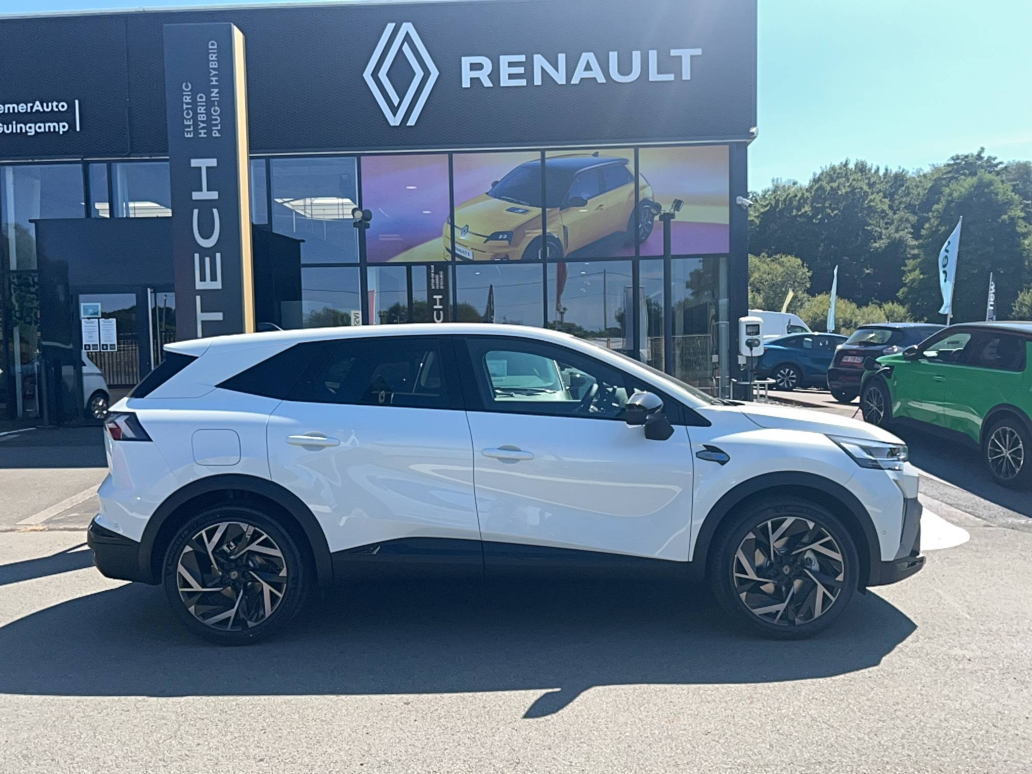 Vente en ligne Renault Symbioz  E-Tech full hybrid 160 ch au prix de 36 990 €