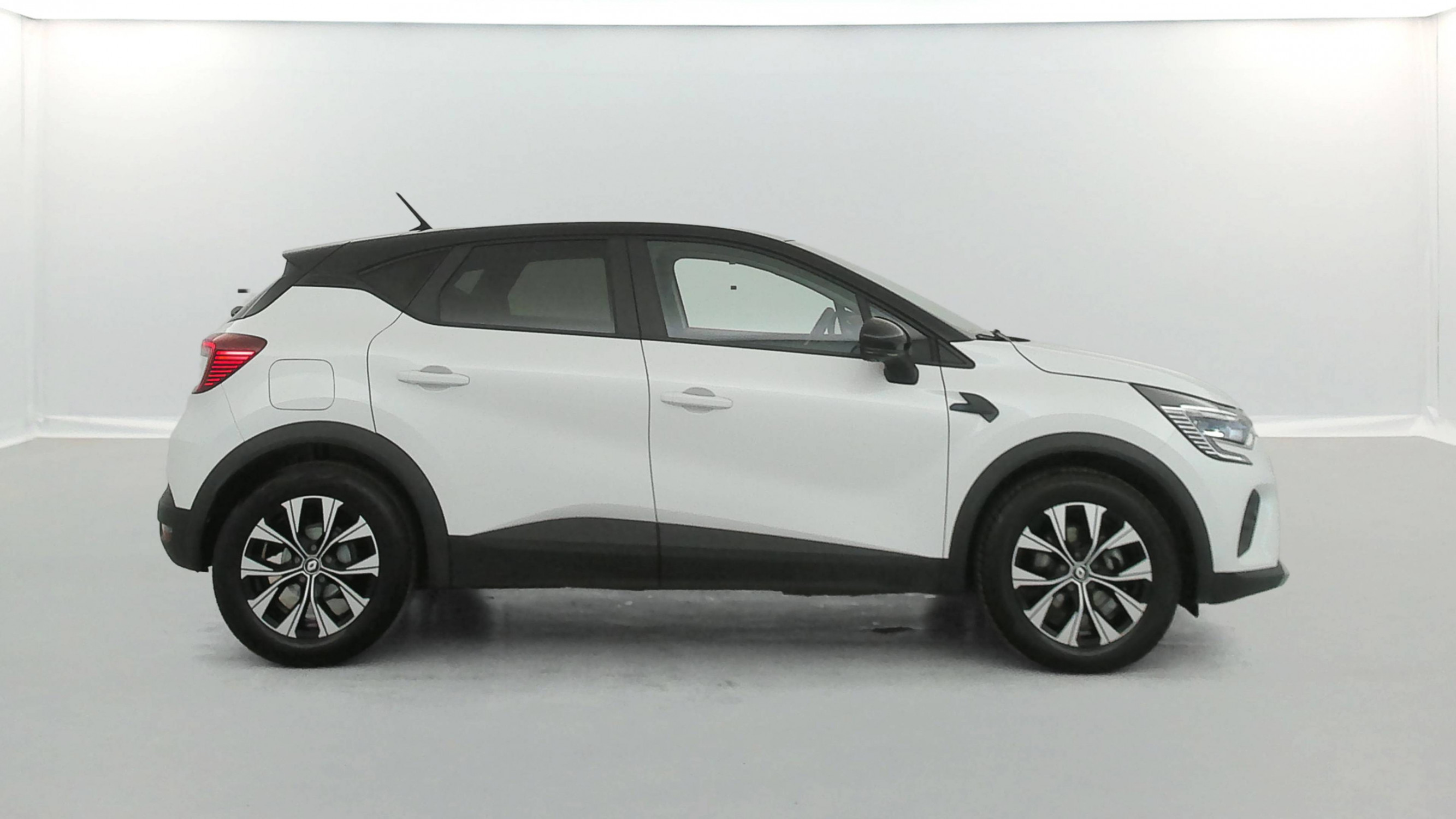 Vente en ligne Renault Captur  E-Tech full hybrid 145 au prix de 19 490 €