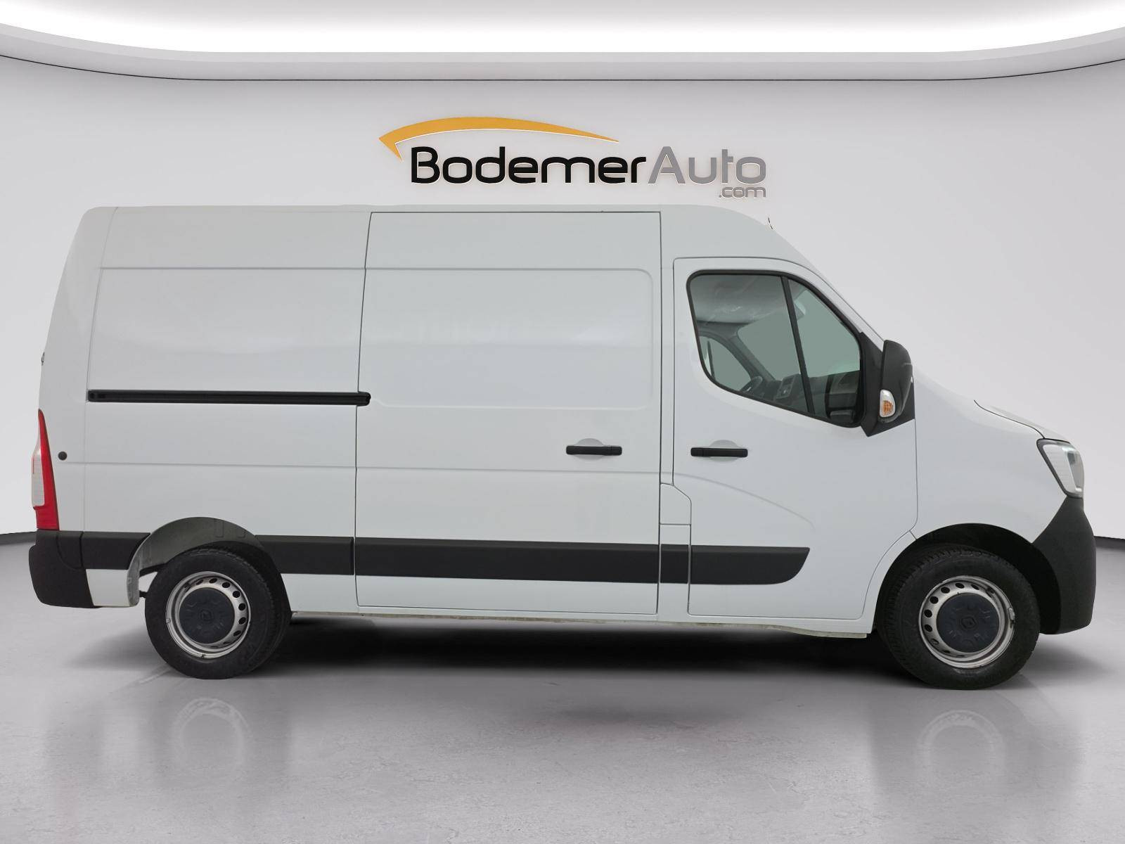 Vente en ligne Renault Master Fourgon MASTER FGN TRAC F3500 L2H2 BLUE DCI 135 au prix de 20 980 €