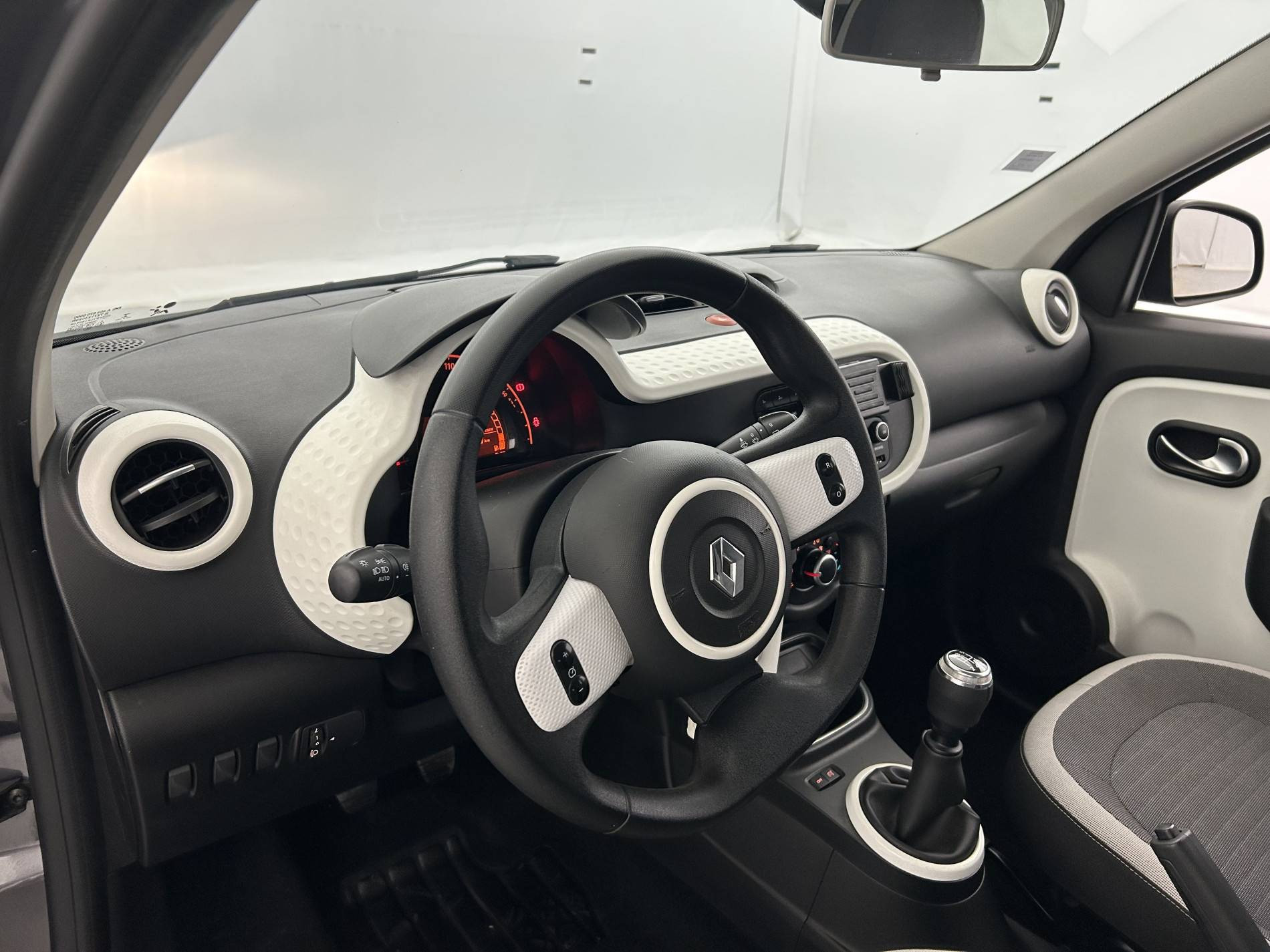 Vente en ligne Renault Twingo 3  SCe 75 - 20 au prix de 10 990 €