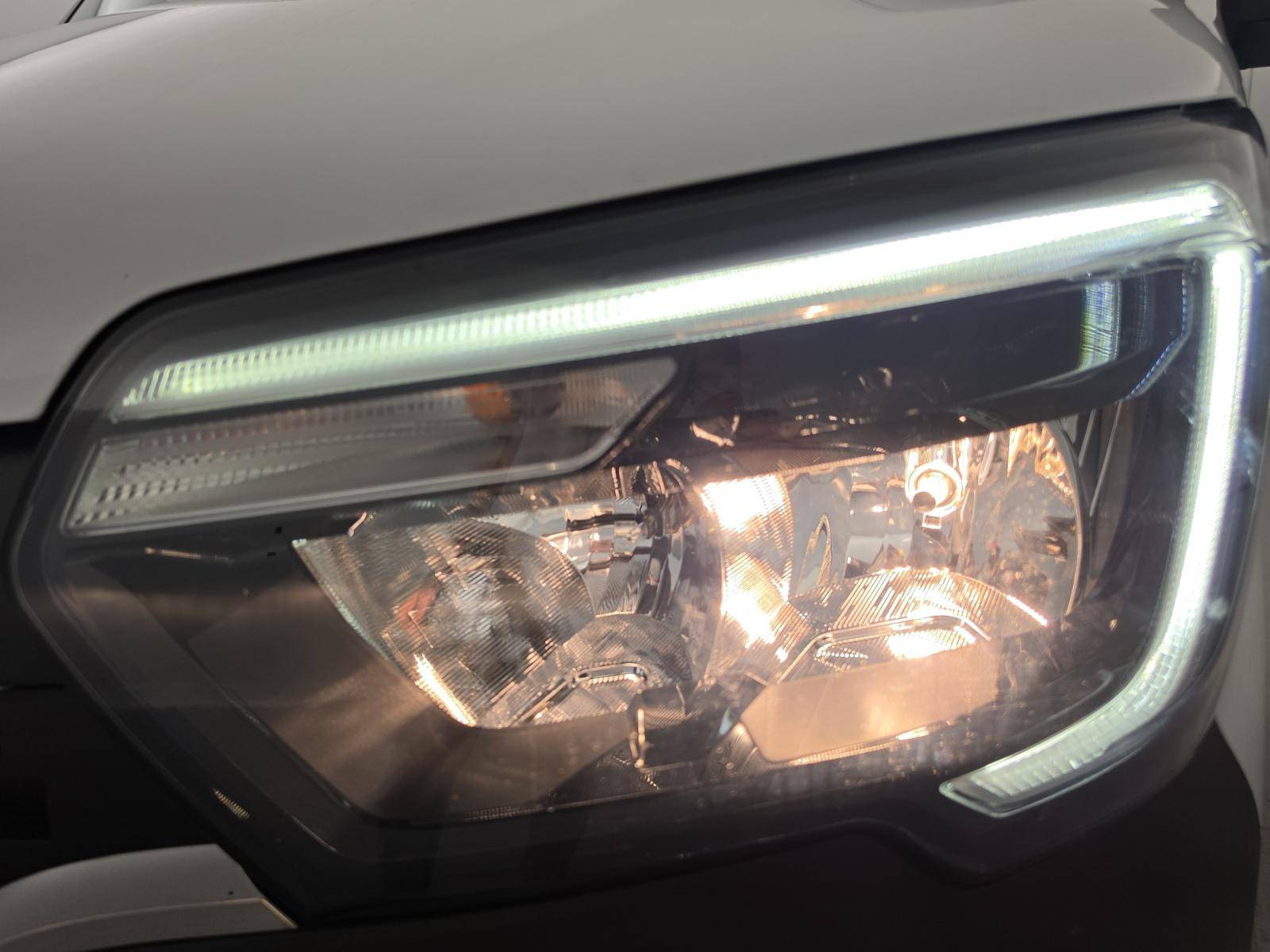 Vente en ligne Renault Master Fourgon MASTER FGN TRAC F3500 L3H3 BLUE DCI 135 au prix de 26 990 €