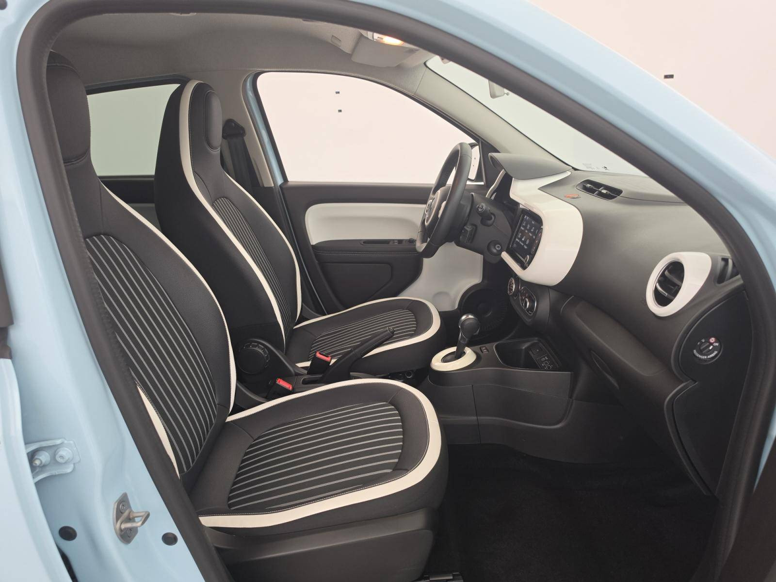 Vente en ligne Renault Twingo Electrique Twingo III E-Tech au prix de 14 490 €