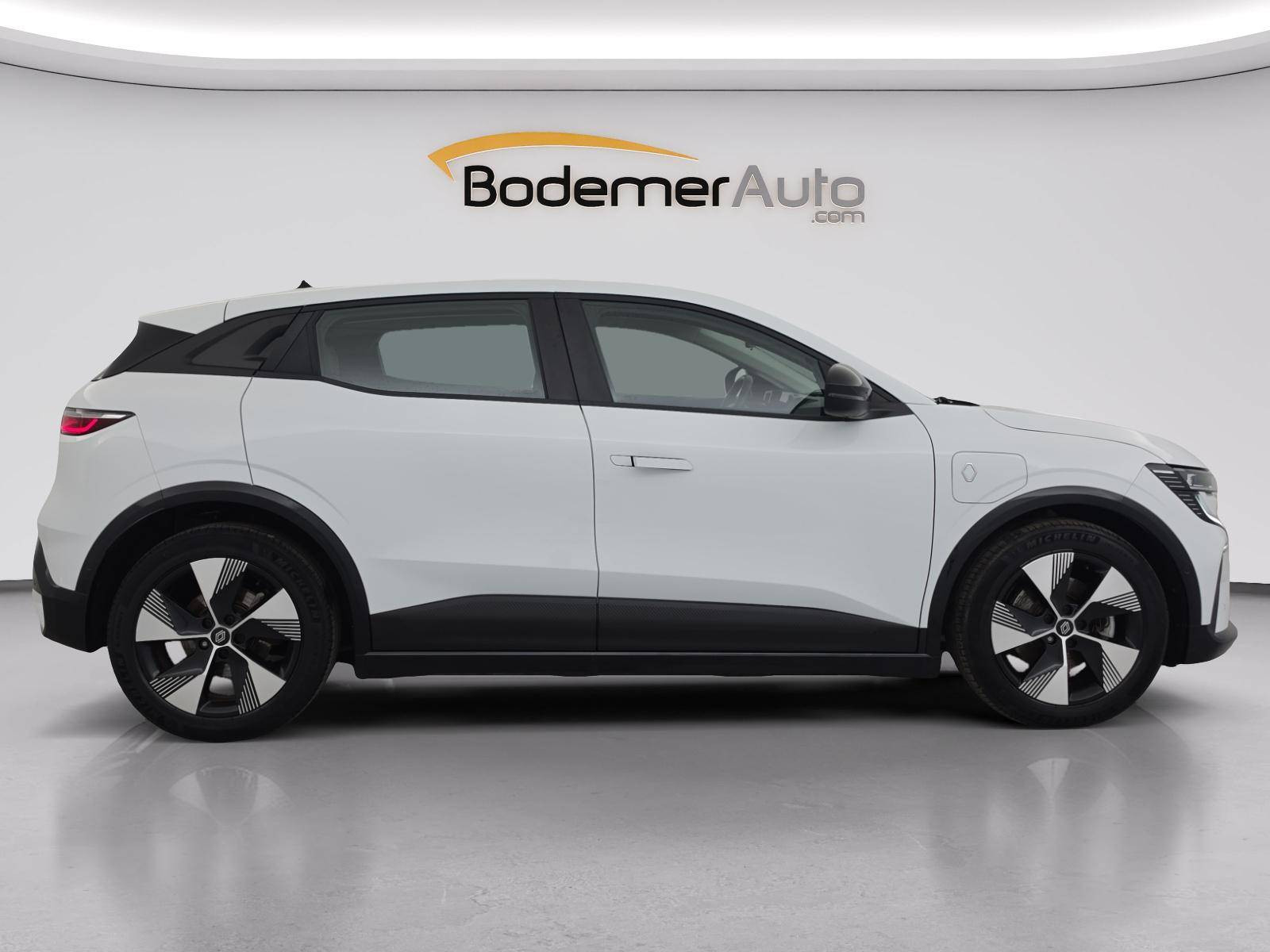 Vente en ligne Renault Megane E-Tech  EV40 130ch standard charge au prix de 21 500 €