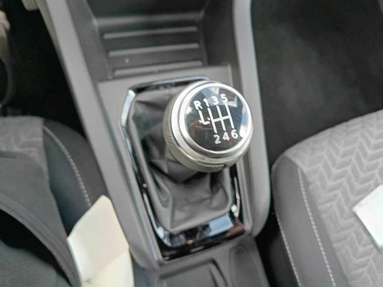 Vente en ligne Renault Clio 5 Clio TCe 90 - 21N au prix de 13 990 €