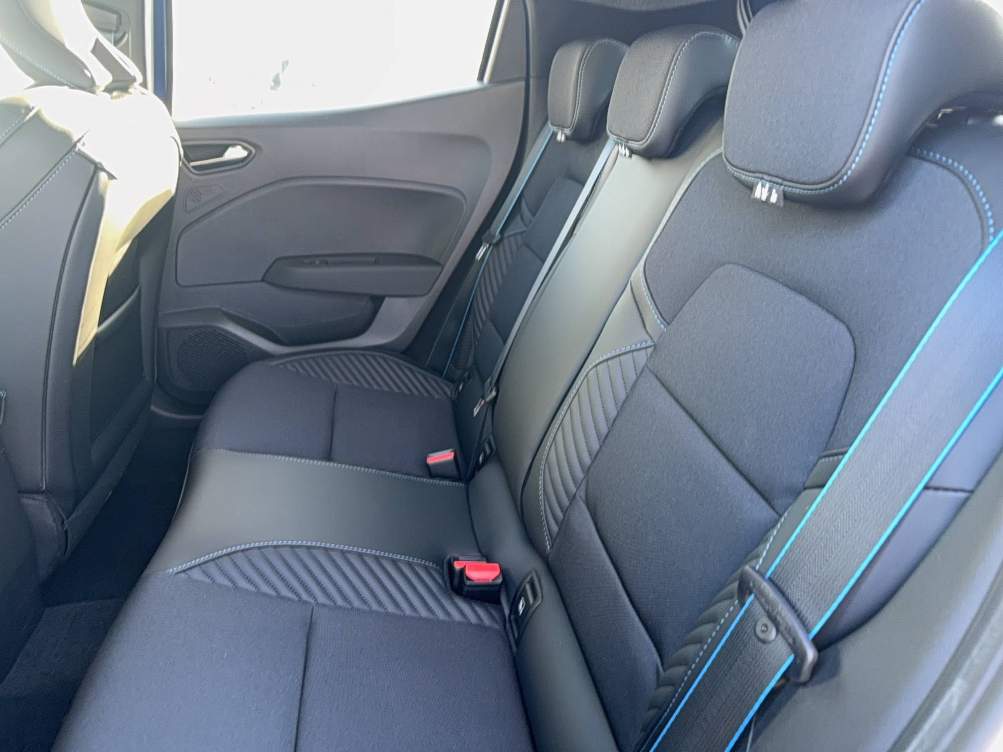 Vente en ligne Renault Clio 5 Clio E-Tech full hybrid 145 au prix de 22 490 €