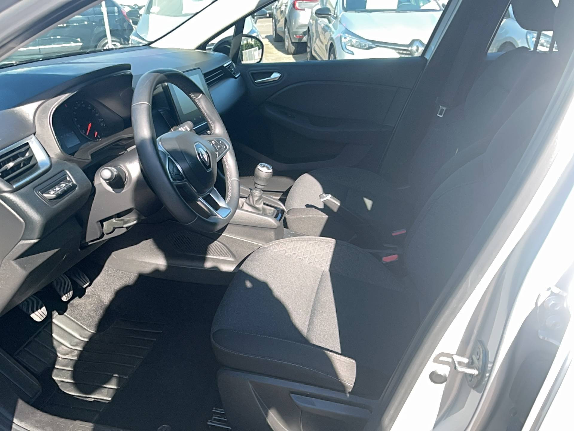 Vente en ligne Renault Clio 5 Clio TCe 90 au prix de 13 990 €