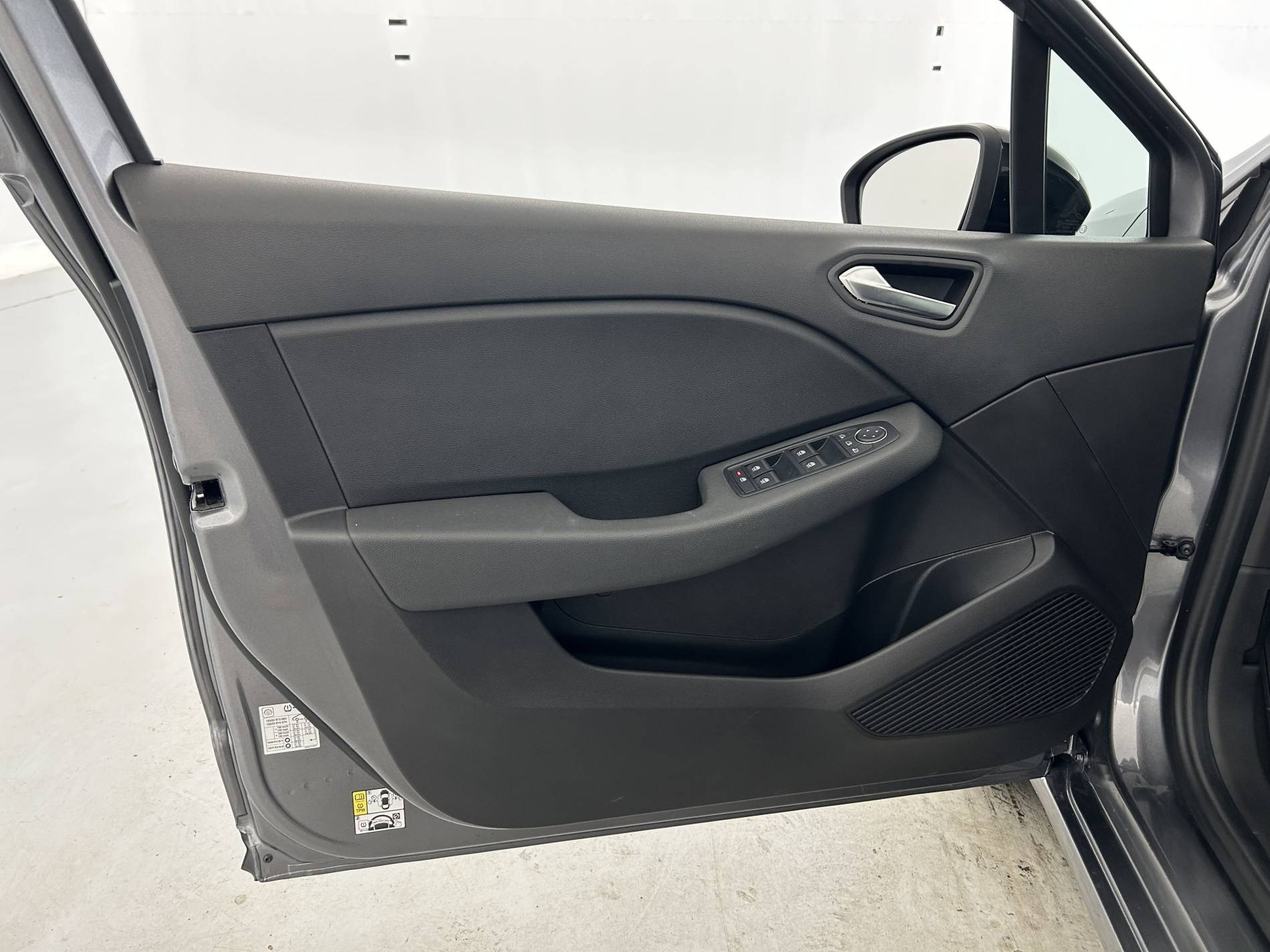 Vente en ligne Renault Clio 5 Clio TCe 90 au prix de 15 990 €