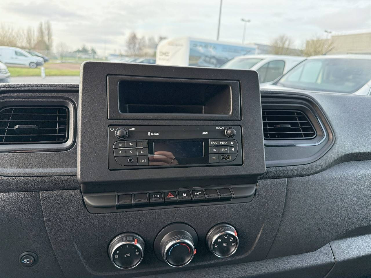 Vente en ligne Renault Master E-Tech MASTER ELECTRIQUE FGN L2H2 F3500 EV52 au prix de 27 990 €