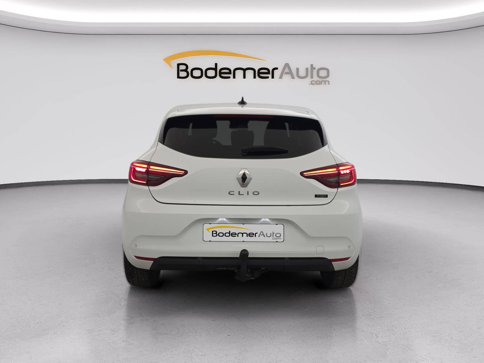 Vente en ligne Renault Clio 5 Clio E-Tech full hybrid 145 au prix de 15 890 €