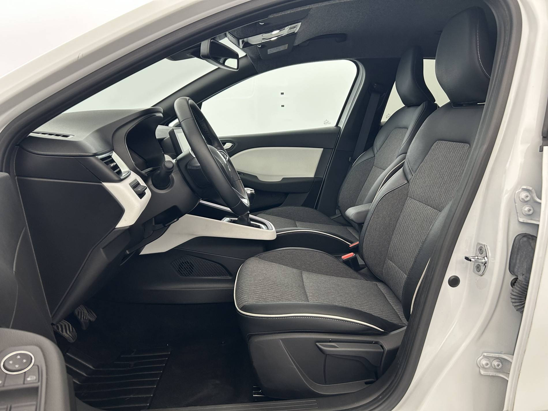 Vente en ligne Renault Clio 5 Clio TCe 90 au prix de 15 690 €