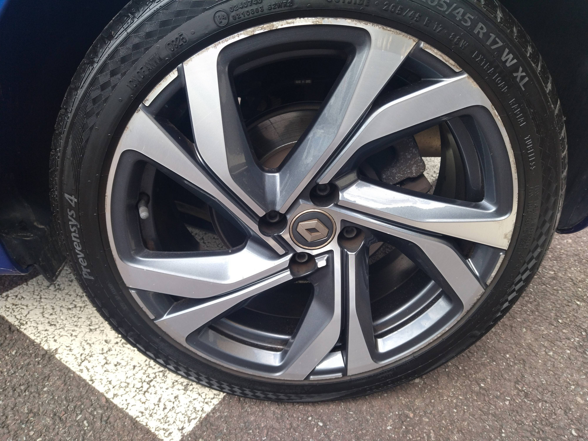 Vente en ligne Renault Clio 5 Clio TCe 140 - 21 au prix de 15 540 €
