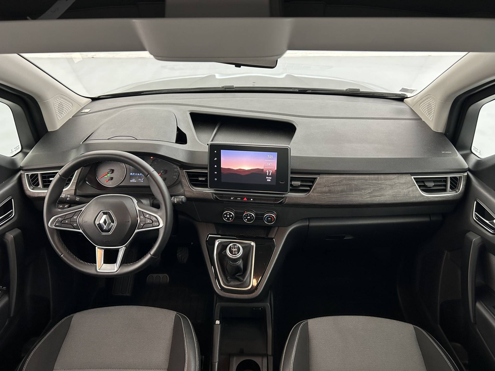 Vente en ligne Renault Kangoo  Blue dCi 95 au prix de 16 490 €