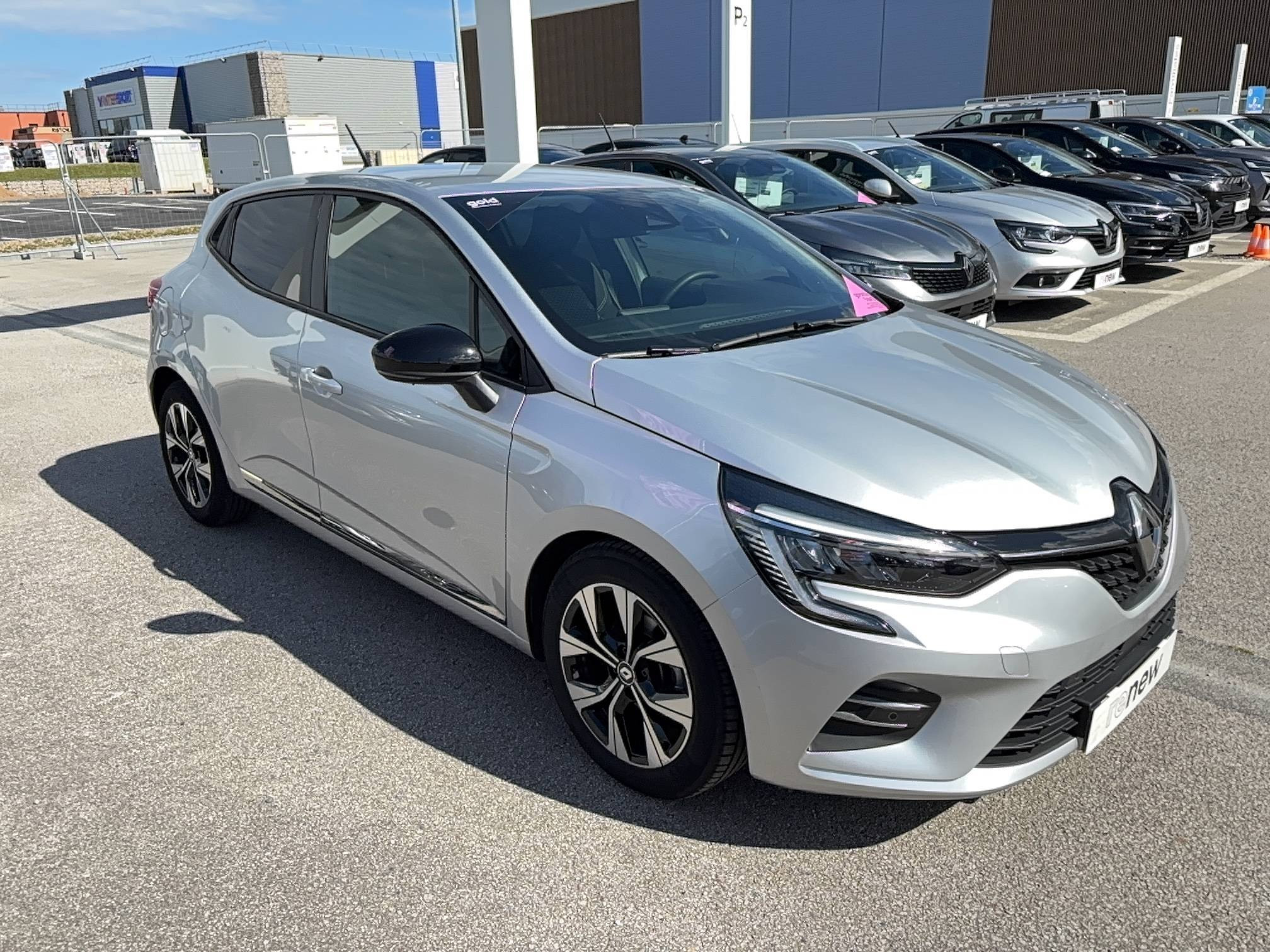 Vente en ligne Renault Clio 5 Clio TCe 90 au prix de 14 290 €