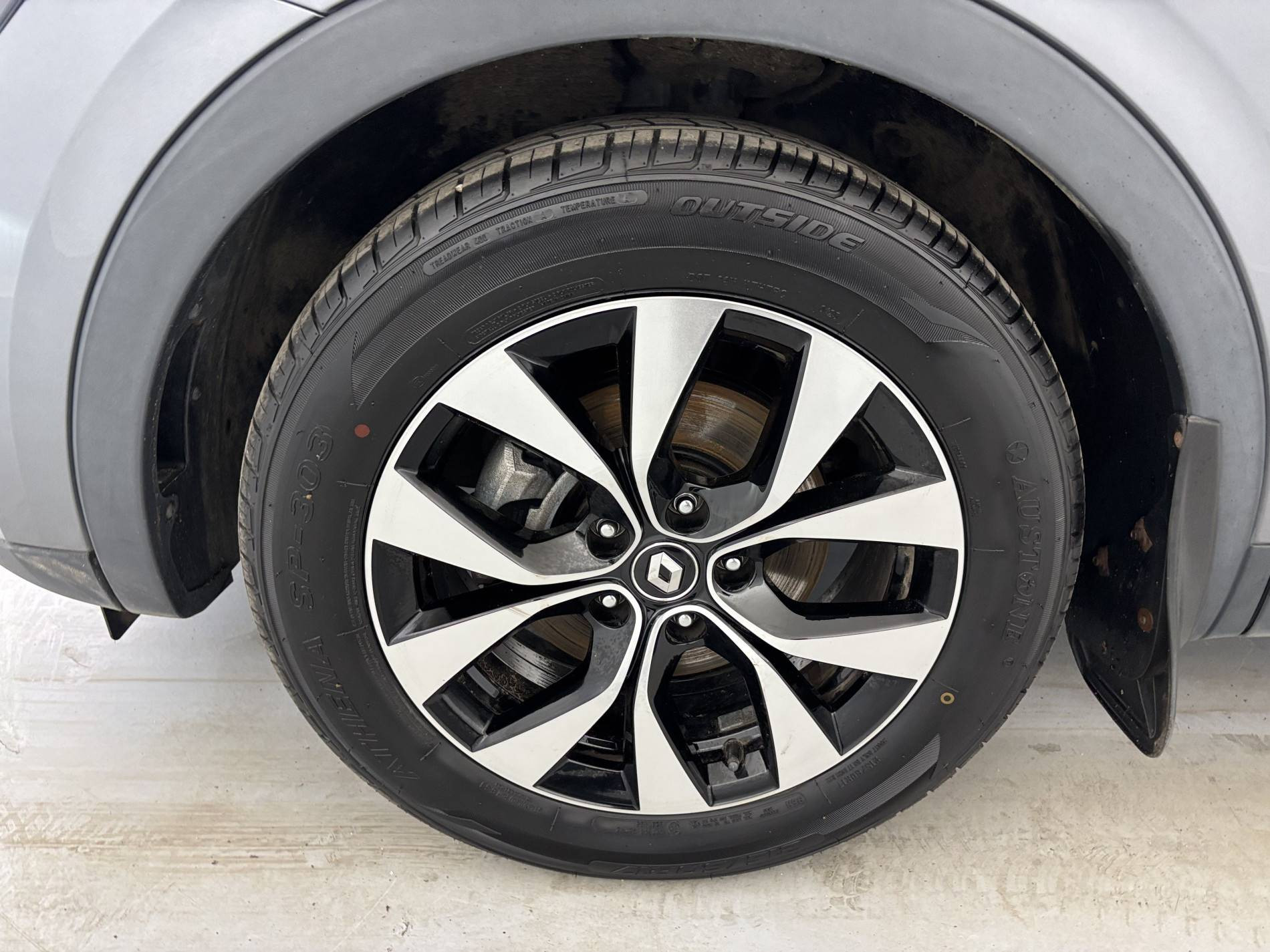 Vente en ligne Renault Arkana  E-Tech hybride 145 - 22 au prix de 18 990 €
