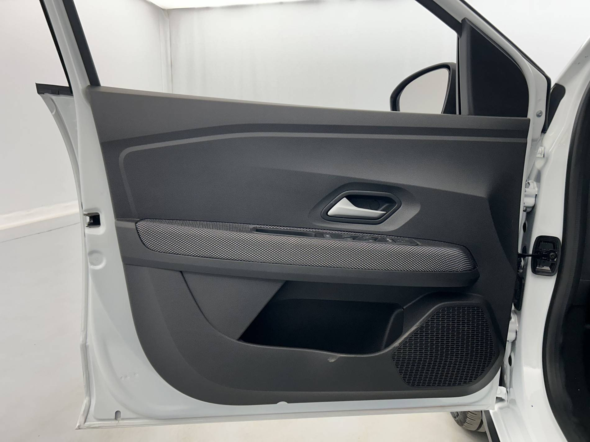 Vente en ligne Dacia Sandero  ECO-G 100 GSR2 au prix de 15 990 €