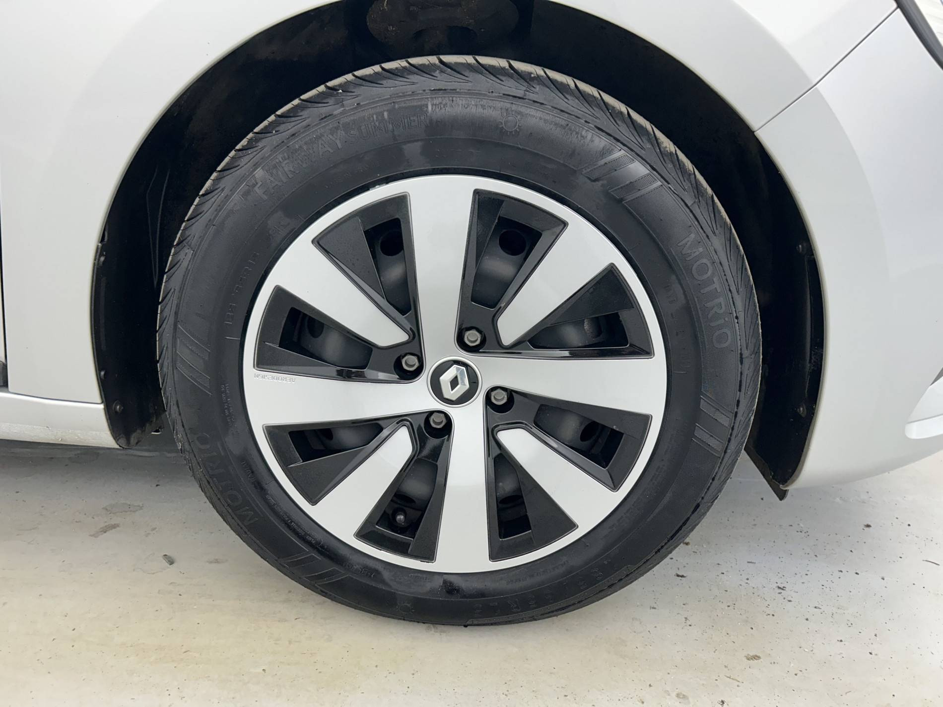 Vente en ligne Renault Clio 5 Clio TCe 90 au prix de 13 500 €