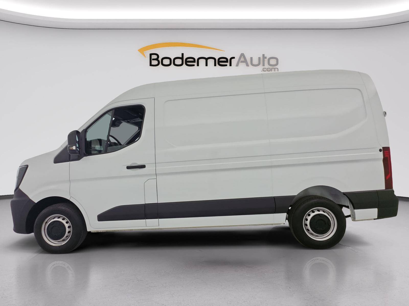Vente en ligne Renault Master Fourgon MASTER FG BLUE DCI 130 L2H2 3T5 TR au prix de 31 490 €