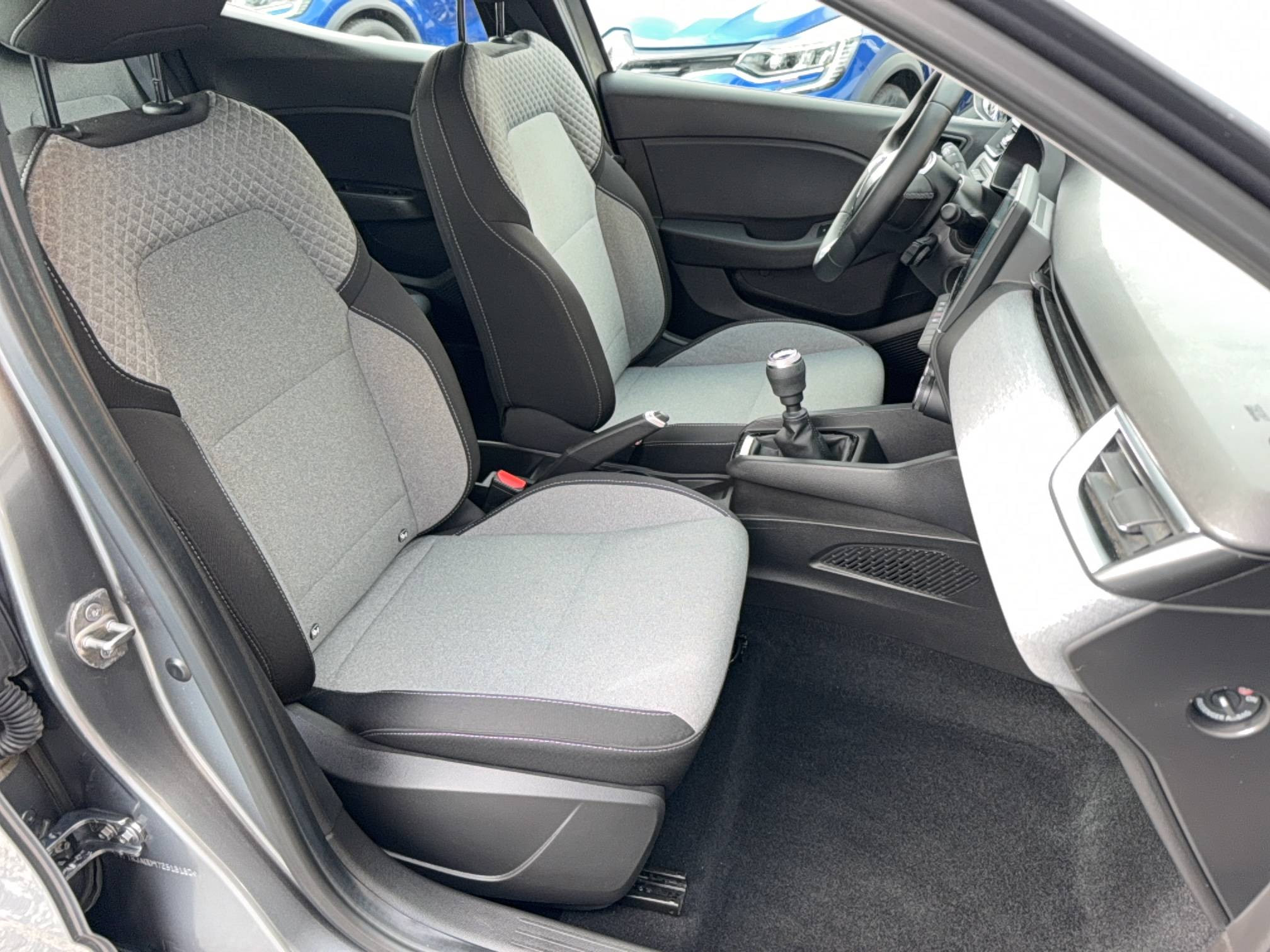 Vente en ligne Renault Clio 5 Clio TCe 90 au prix de 15 990 €