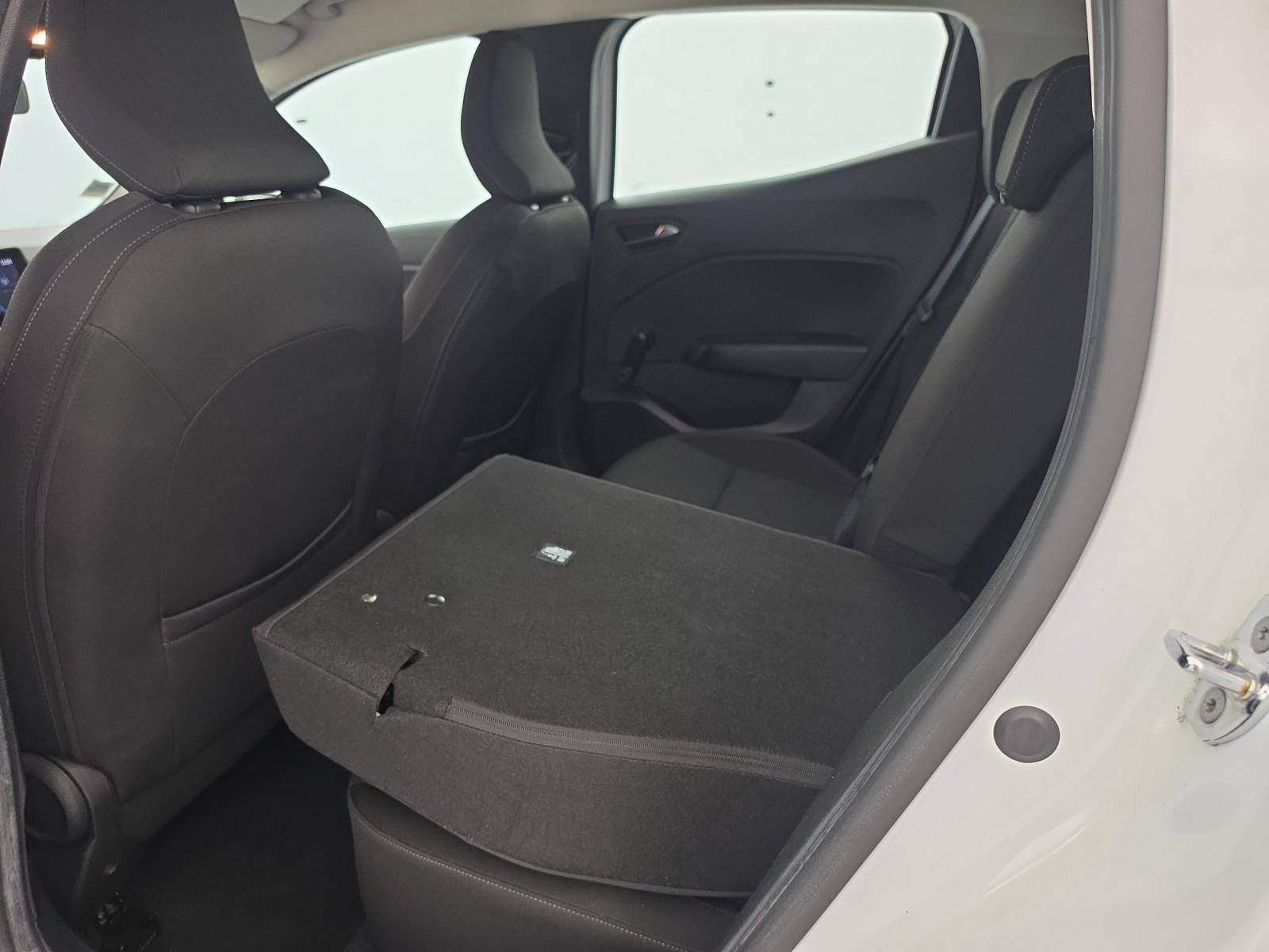 Vente en ligne Renault Clio 5 Clio E-Tech 140 - 21N au prix de 14 890 €