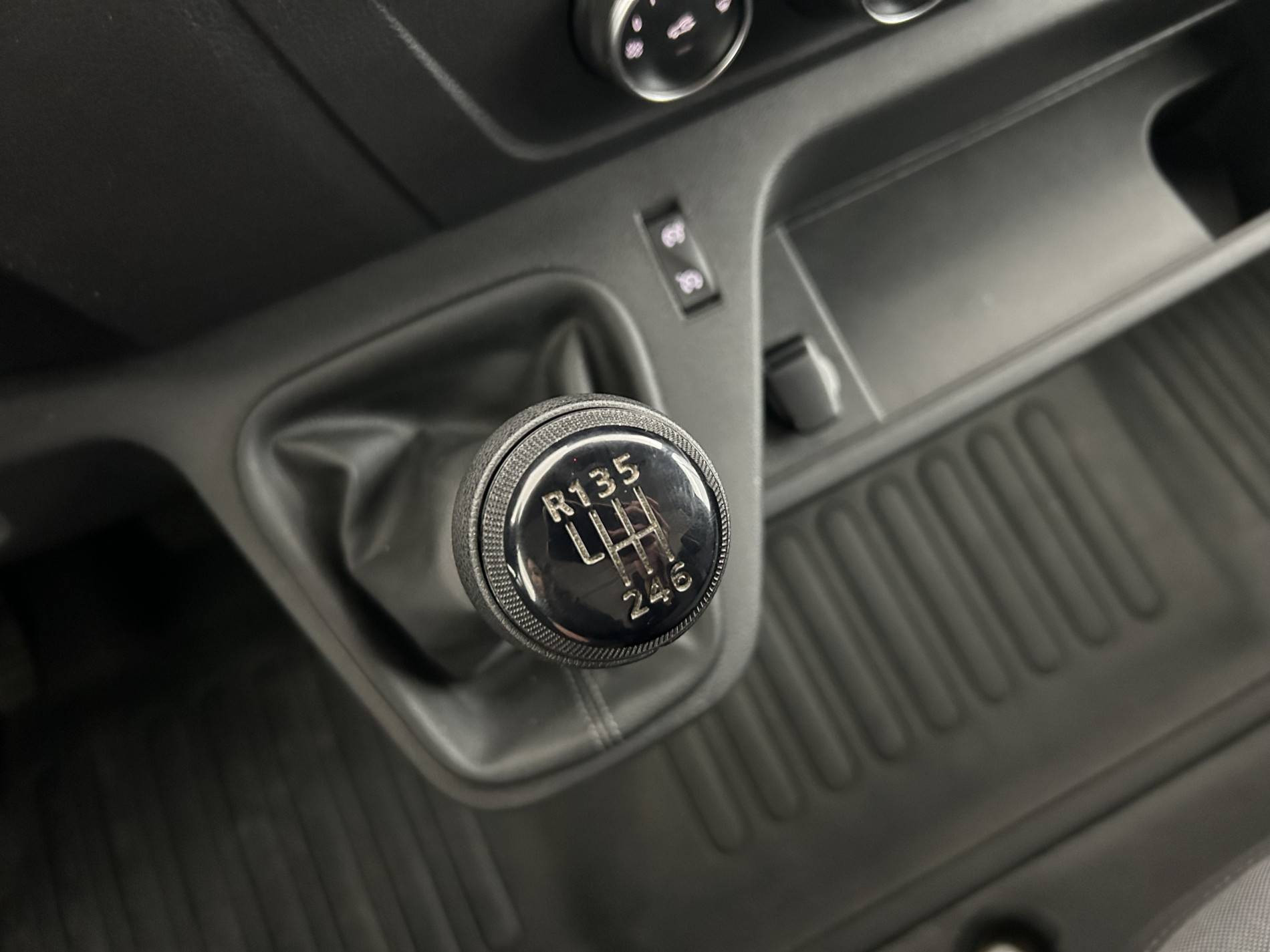 Vente en ligne Renault Master Fourgon MASTER FGN TRAC F3500 L2H2 BLUE DCI 135 au prix de 25 990 €