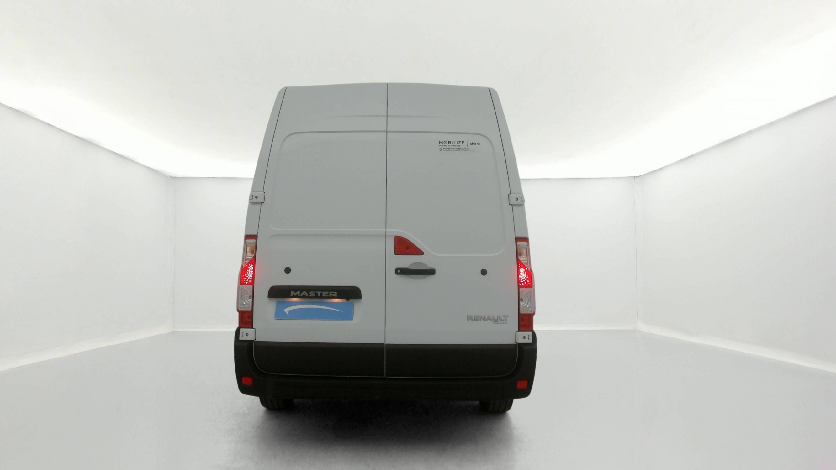 Vente en ligne Renault Master Fourgon MASTER FGN TRAC F3500 L2H2 BLUE DCI 150 au prix de 27 490 €