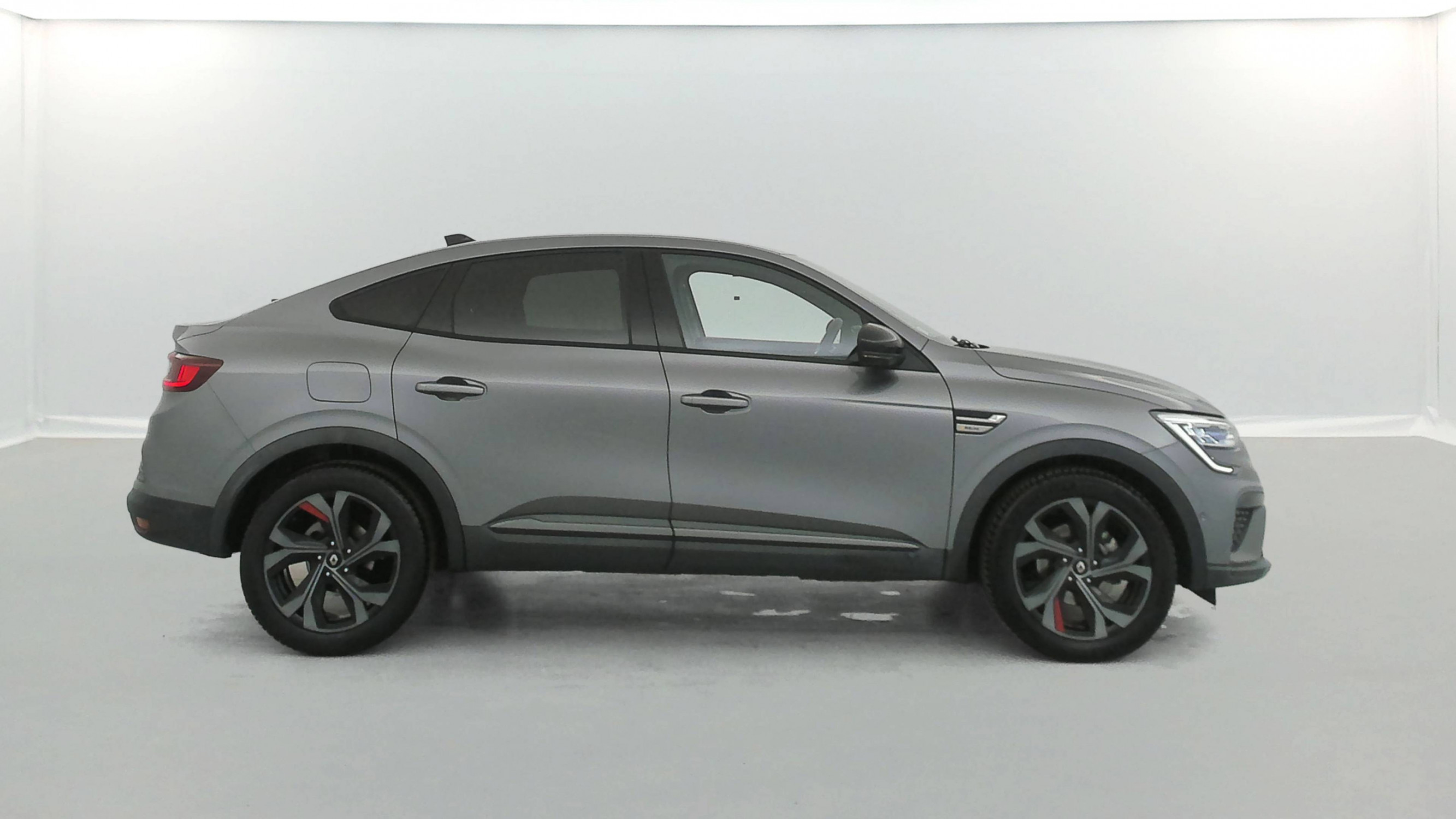 Vente en ligne Renault Arkana  E-Tech 145 - 21B au prix de 20 950 €