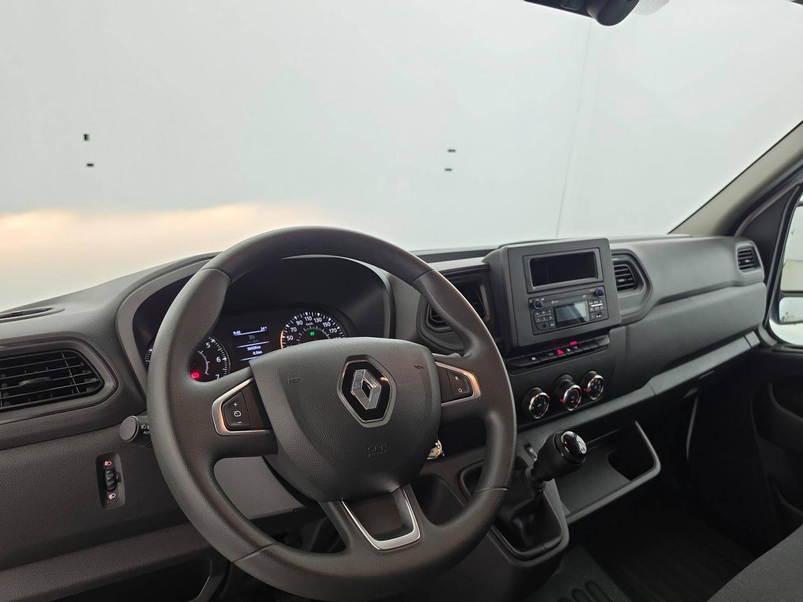 Vente en ligne Renault Master Fourgon MASTER FGN TRAC F3500 L2H2 BLUE DCI 135 au prix de 23 890 €
