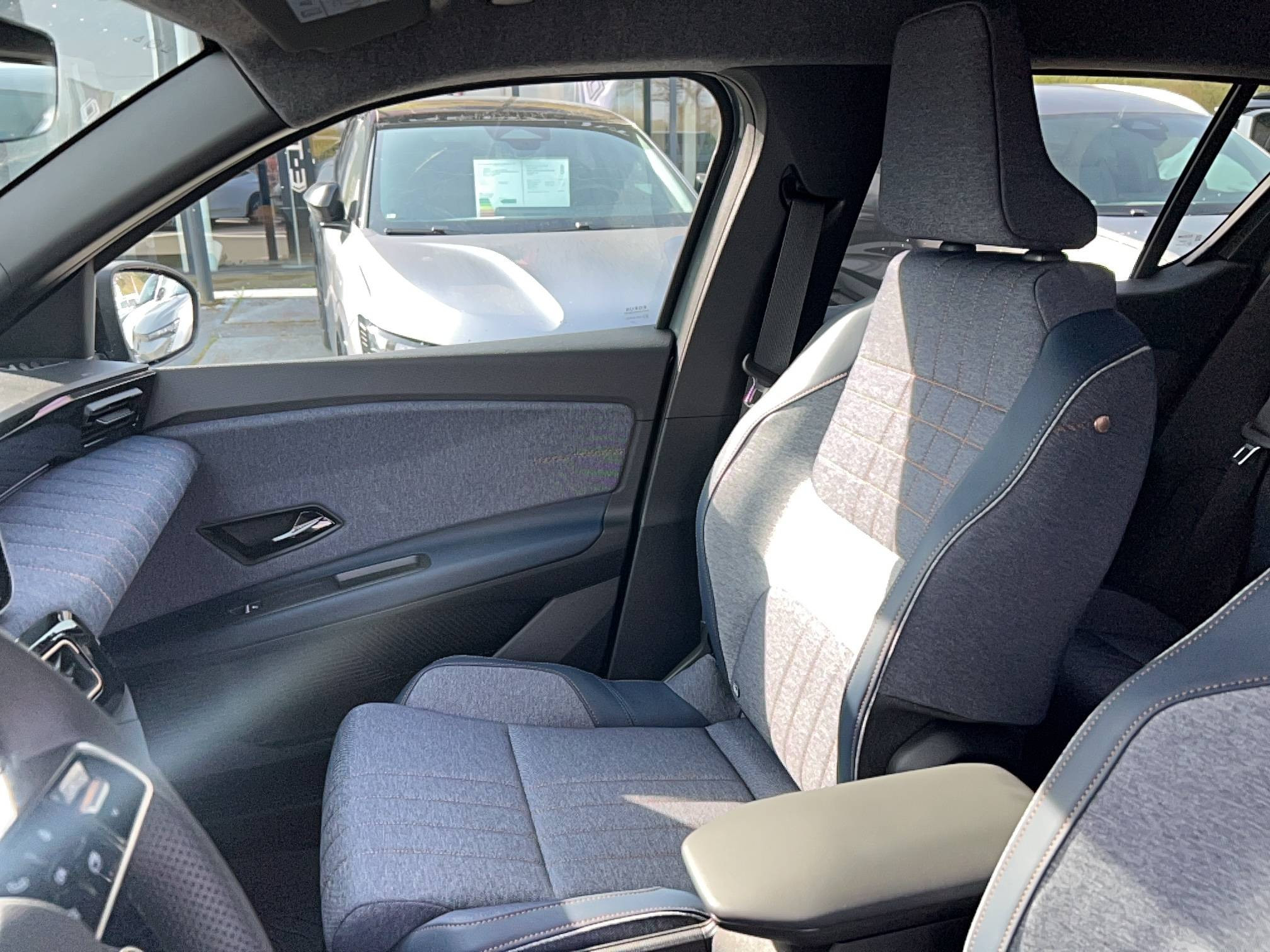 Vente en ligne Renault R4 E-Tech  150 ch autonomie confort au prix de 35 990 €