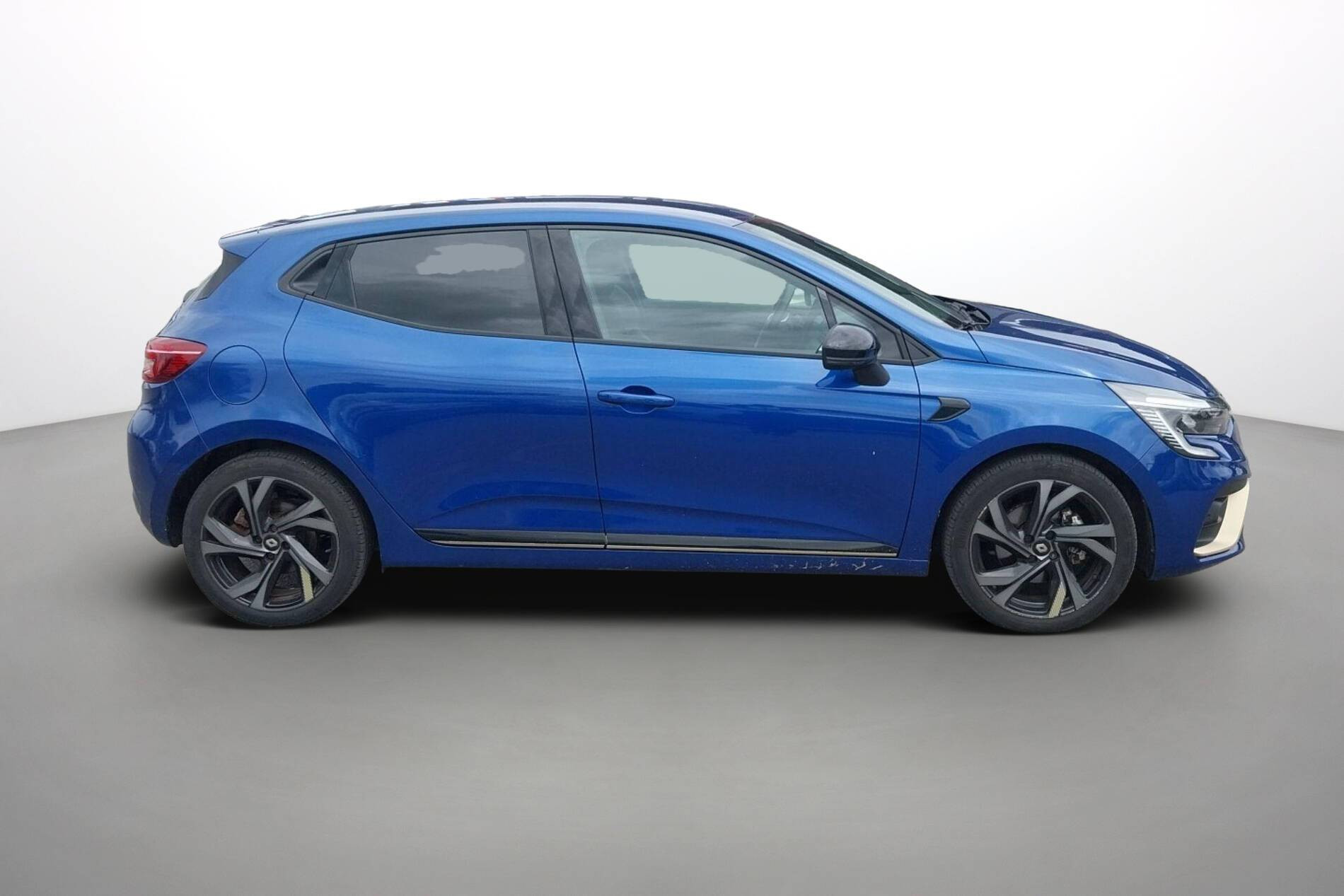 Vente en ligne Renault Clio 5 Clio E-Tech full hybrid 145 au prix de 20 490 €