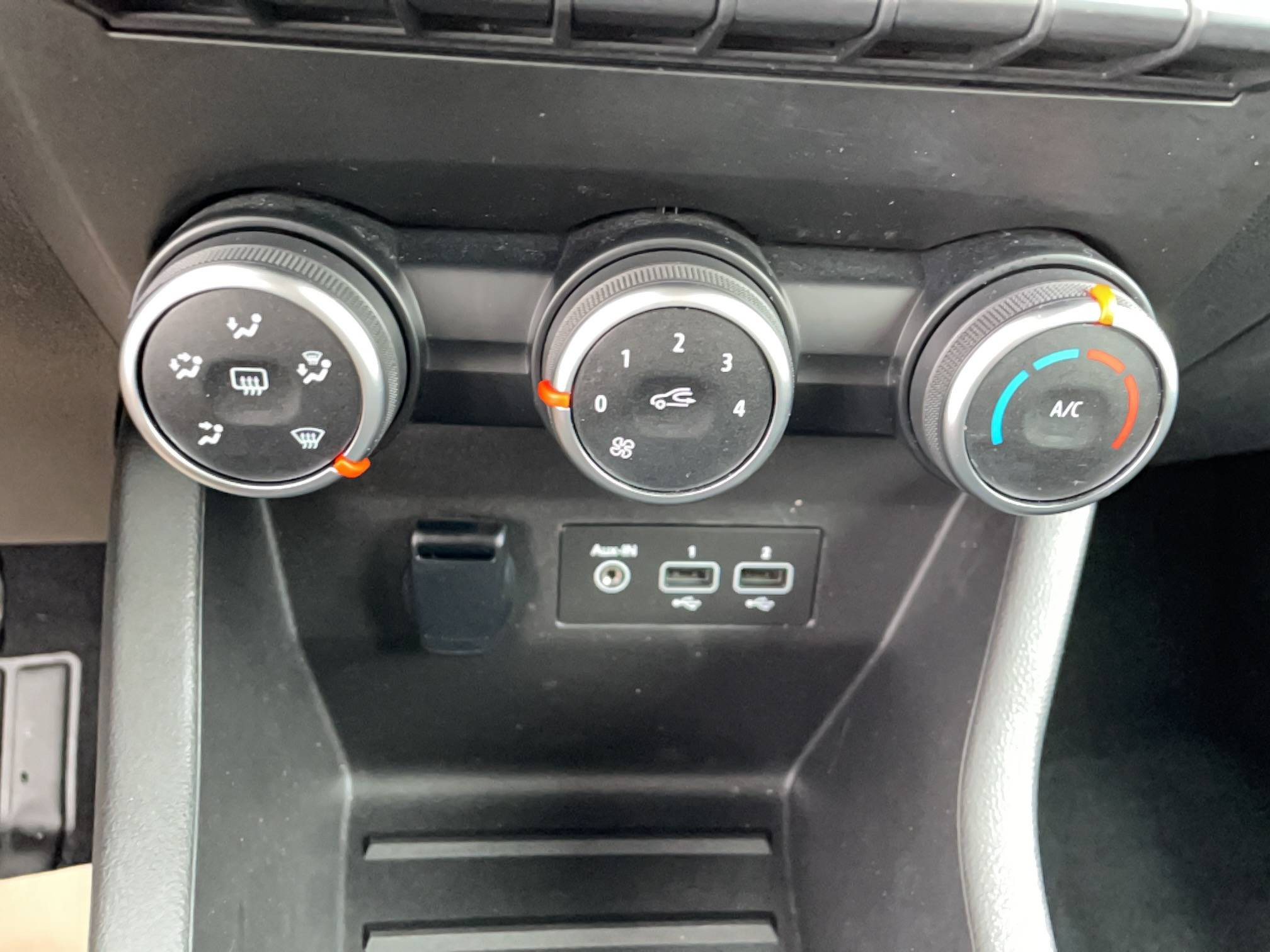 Vente en ligne Renault Clio 5 Clio TCe 90 - 21 au prix de 12 590 €