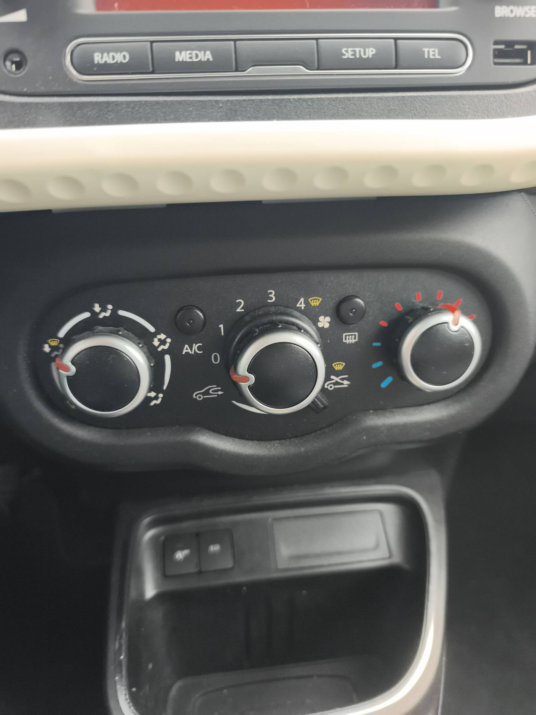 Vente en ligne Renault Twingo 3  TCe 95 au prix de 10 990 €