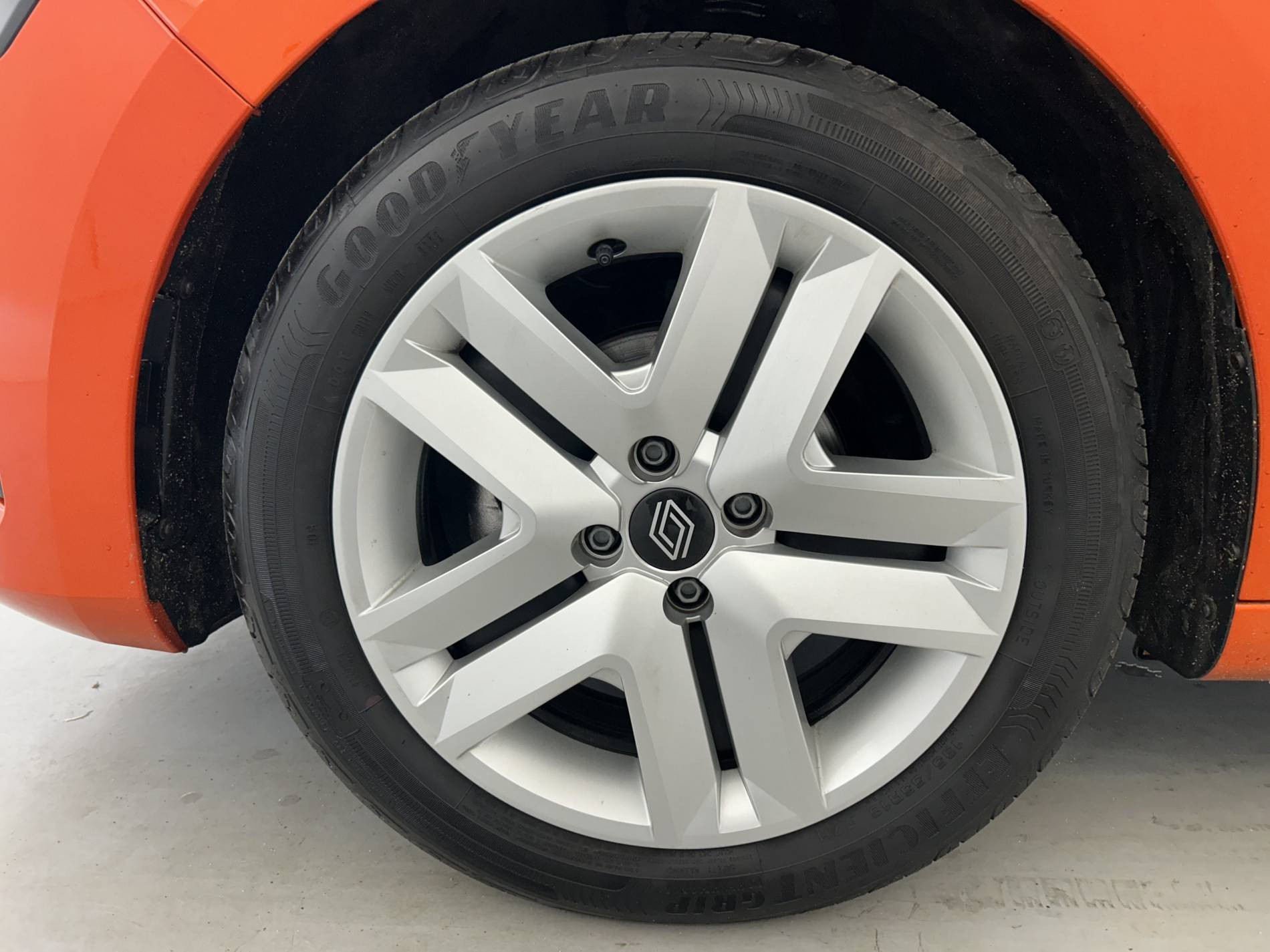 Vente en ligne Renault Clio 5 Clio TCe 90 ch GSR2 au prix de 16 790 €